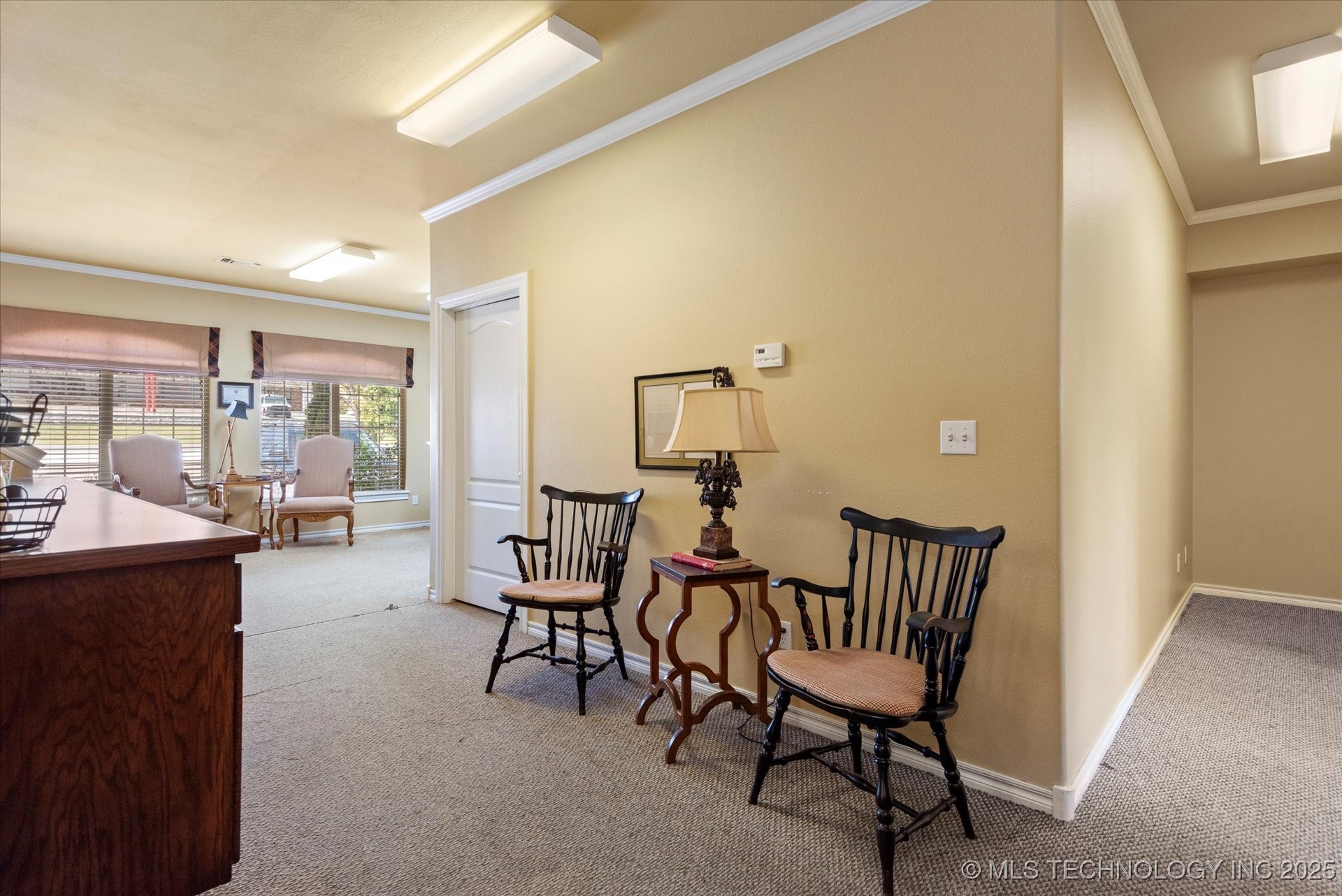 2114 Se Washington Boulevard Property Photo 7