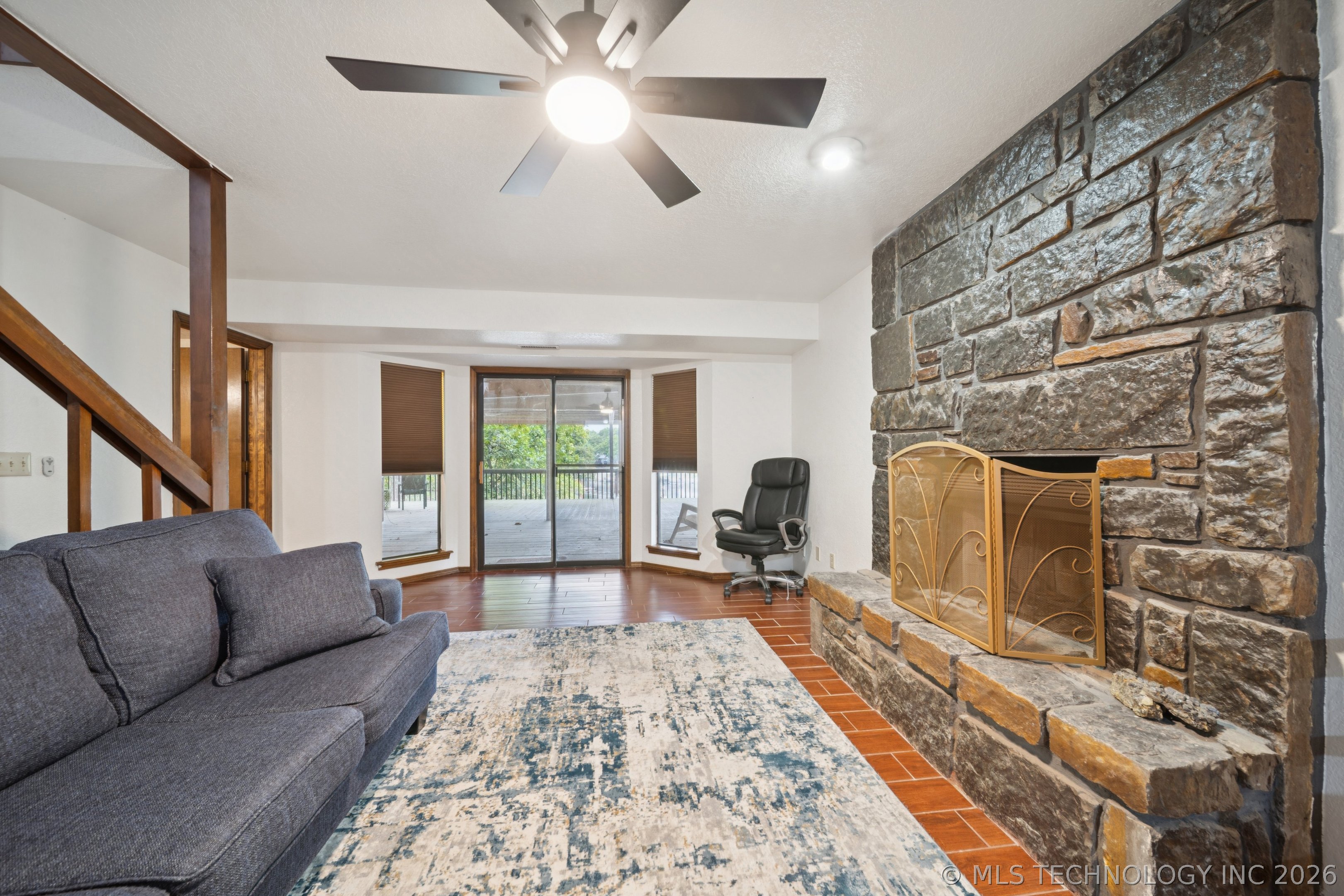 453844 Country Club Trail Property Photo 12