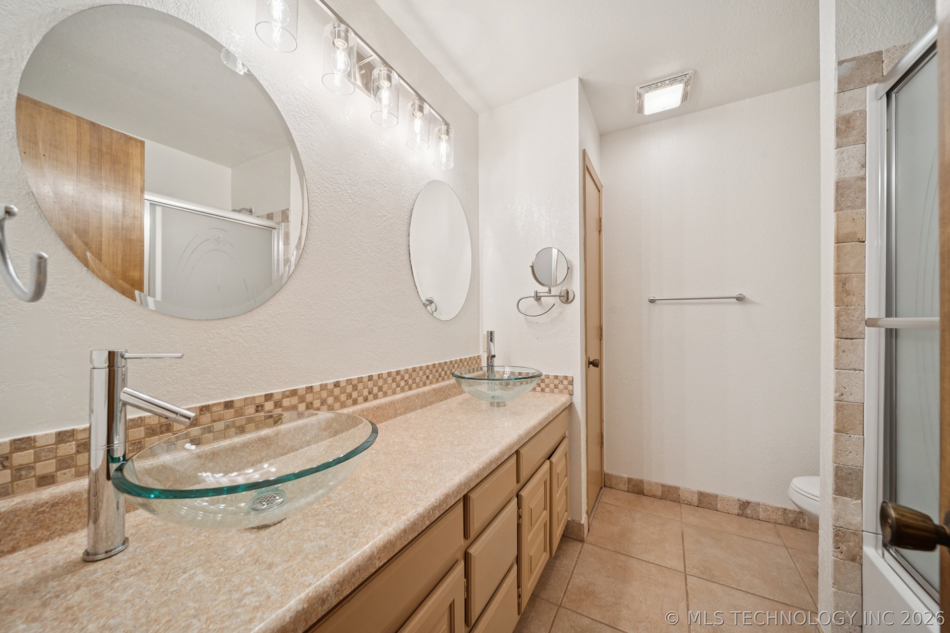 453844 Country Club Trail Property Photo 15