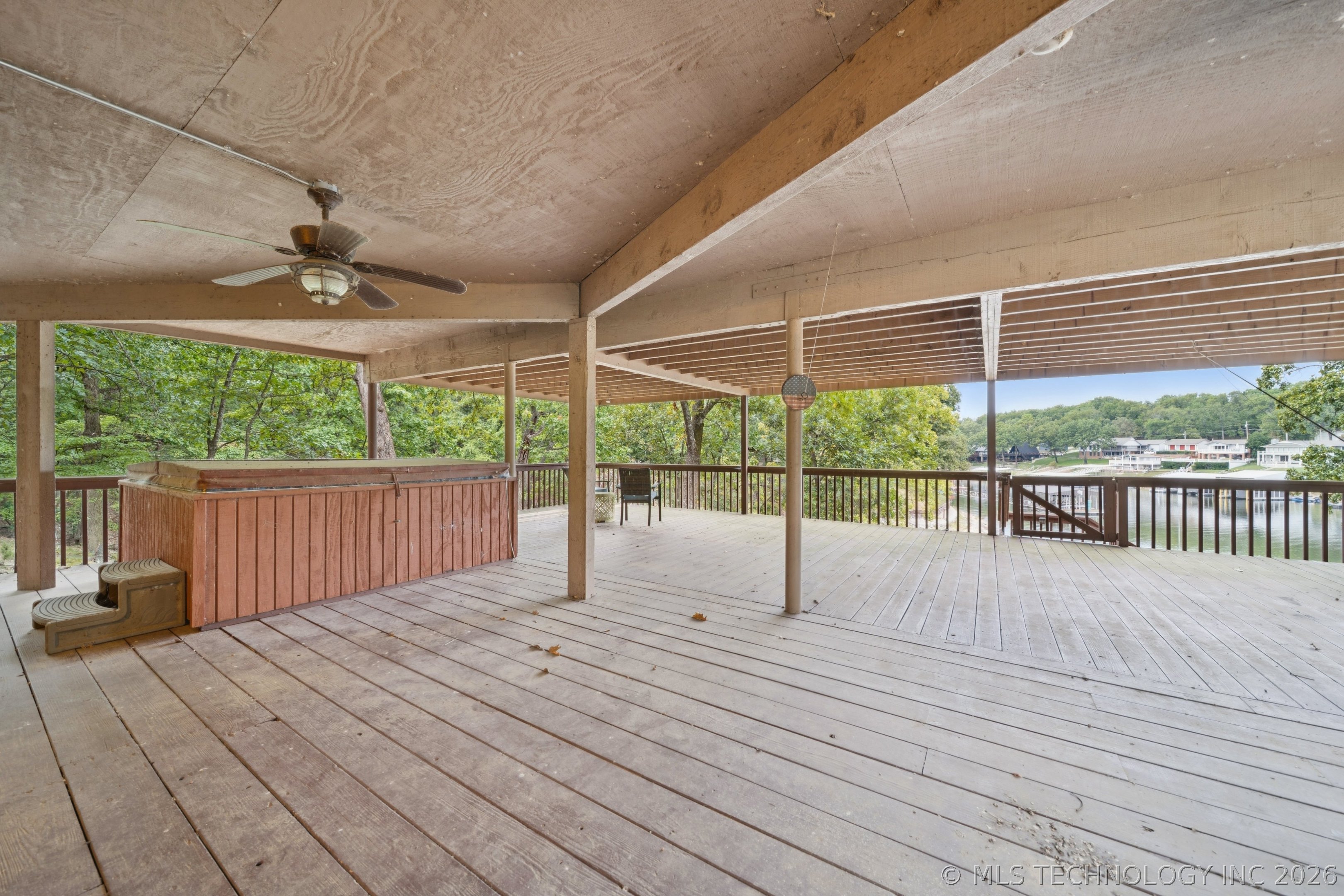 453844 Country Club Trail Property Photo 17