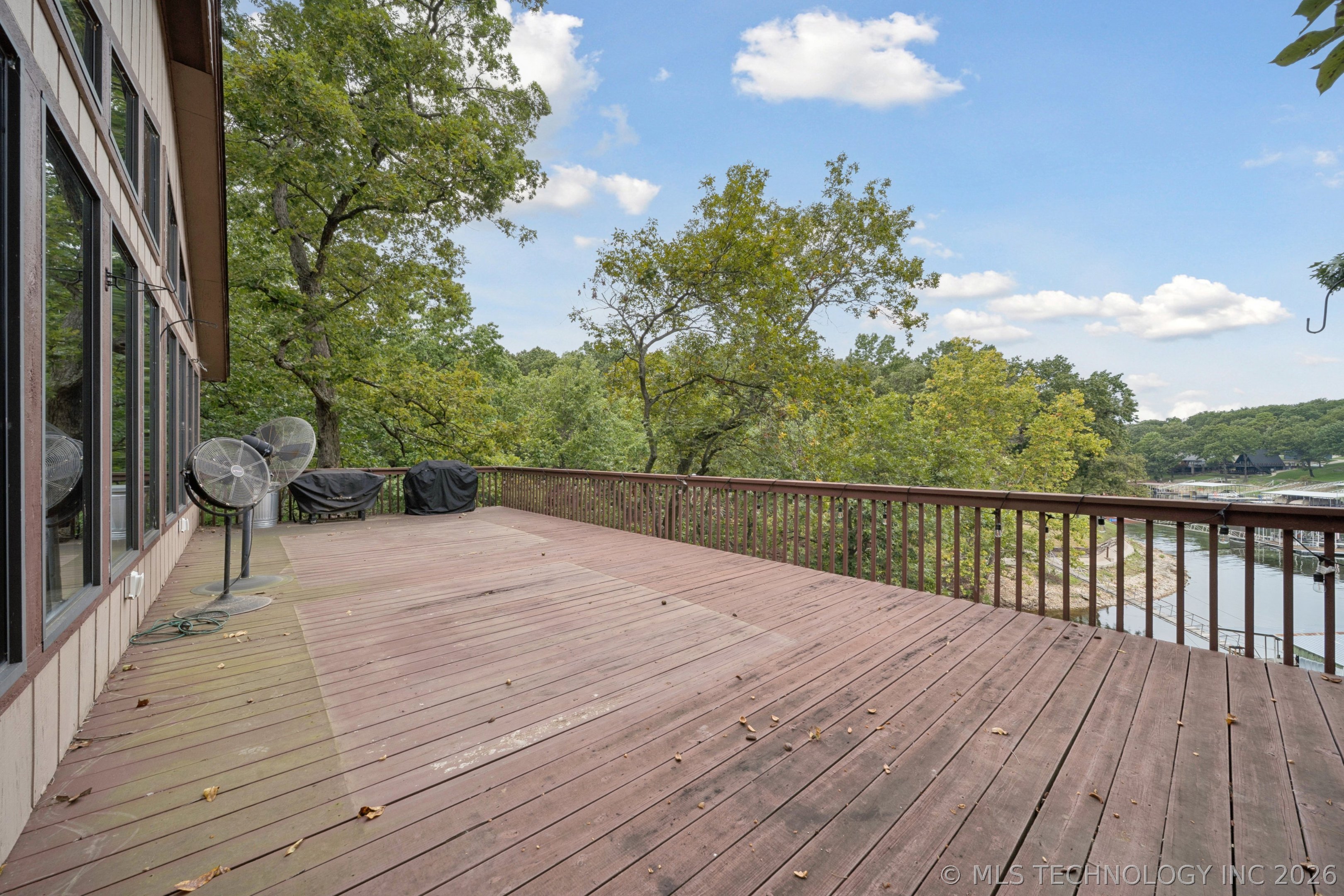 453844 Country Club Trail Property Photo 19