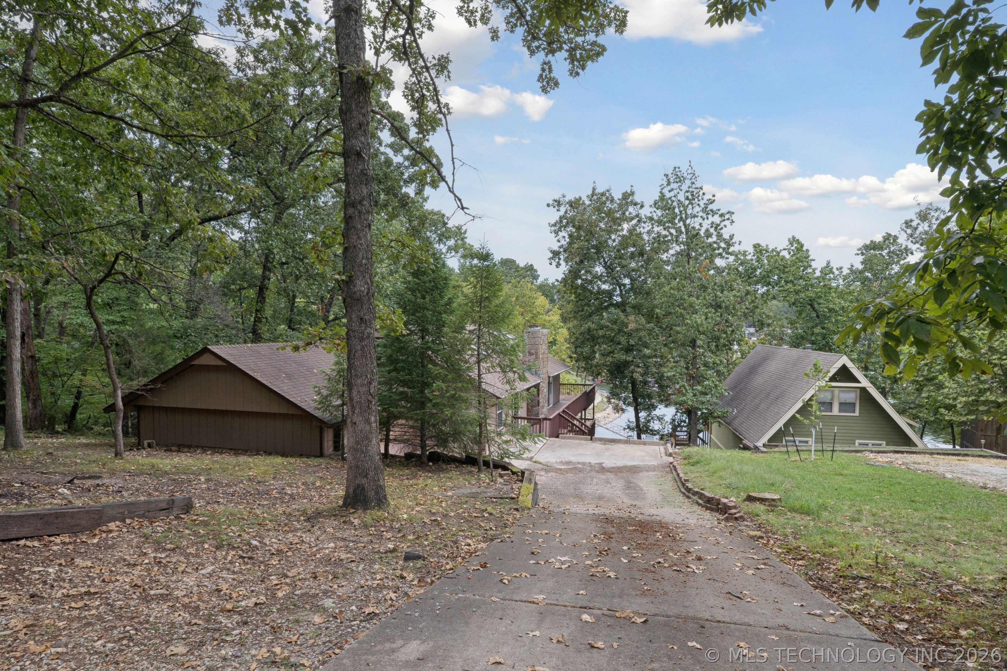 453844 Country Club Trail Property Photo 20