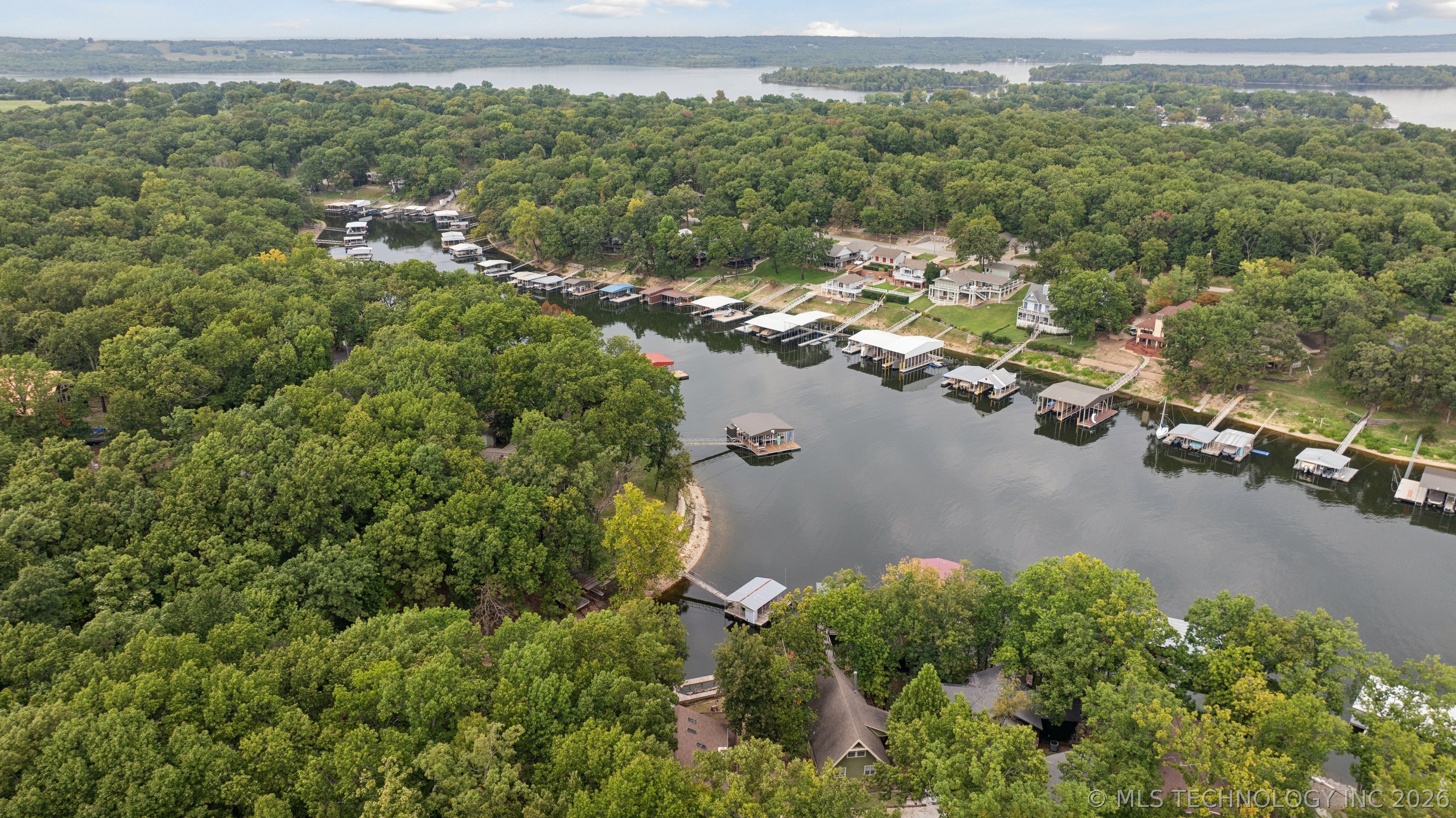 453844 Country Club Trail Property Photo 24