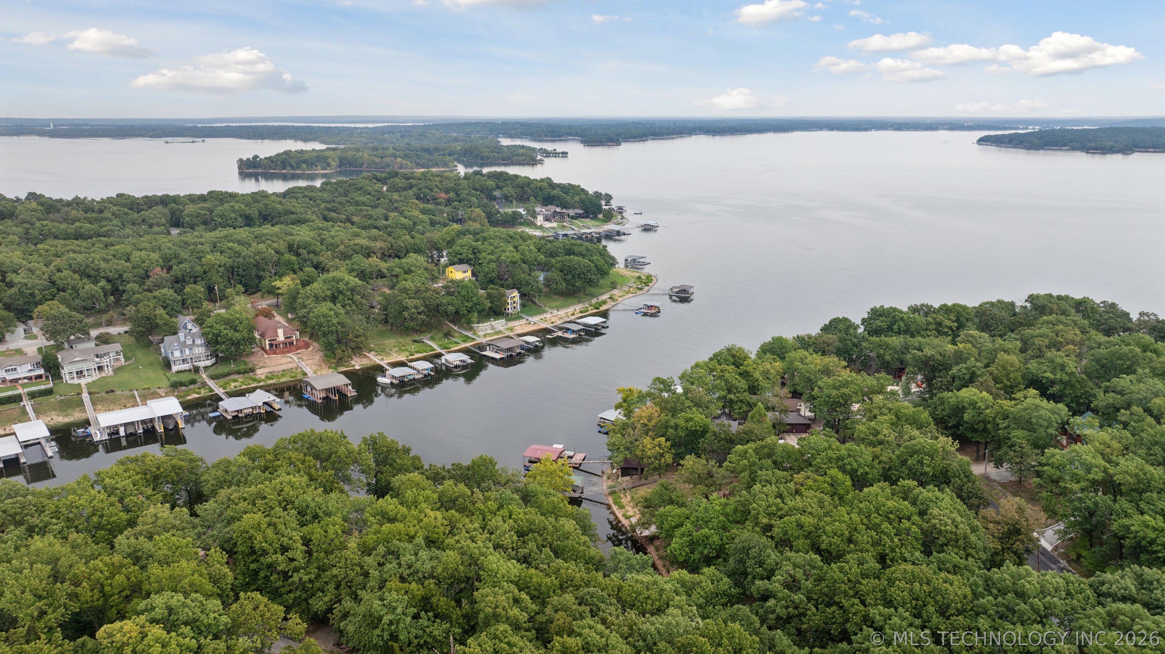 453844 Country Club Trail Property Photo 30