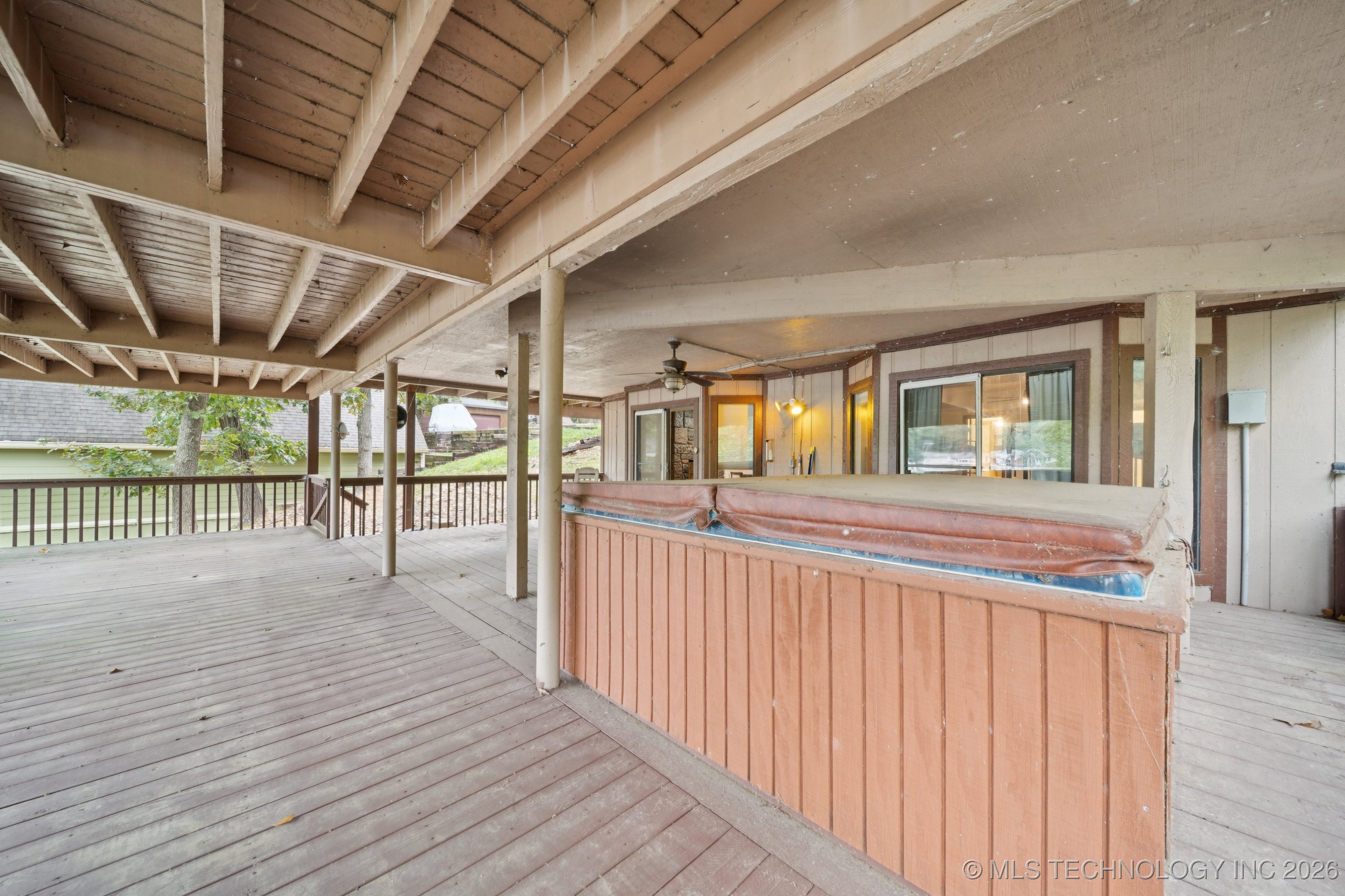 453844 Country Club Trail Property Photo 36