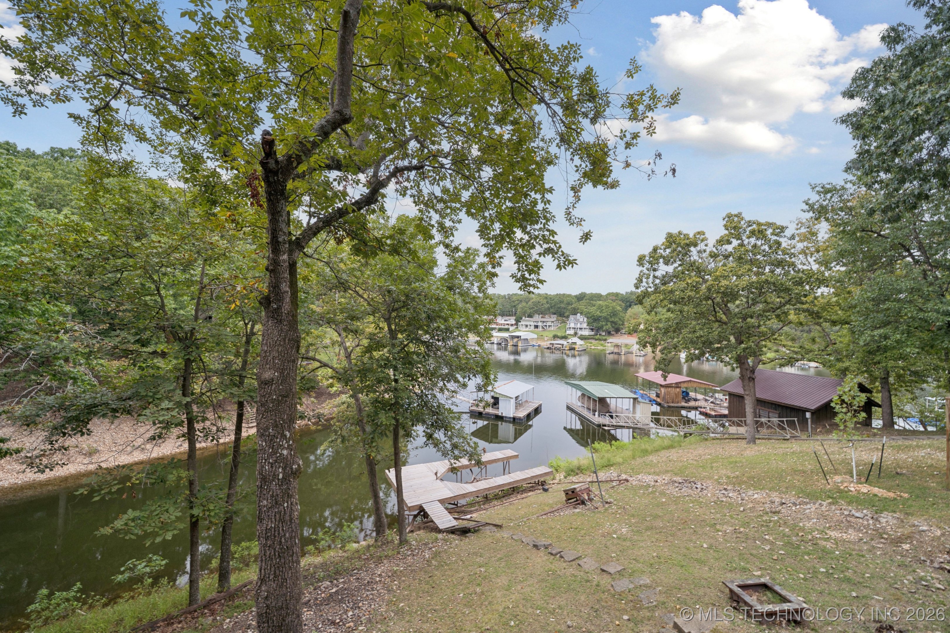 453844 Country Club Trail Property Photo 41