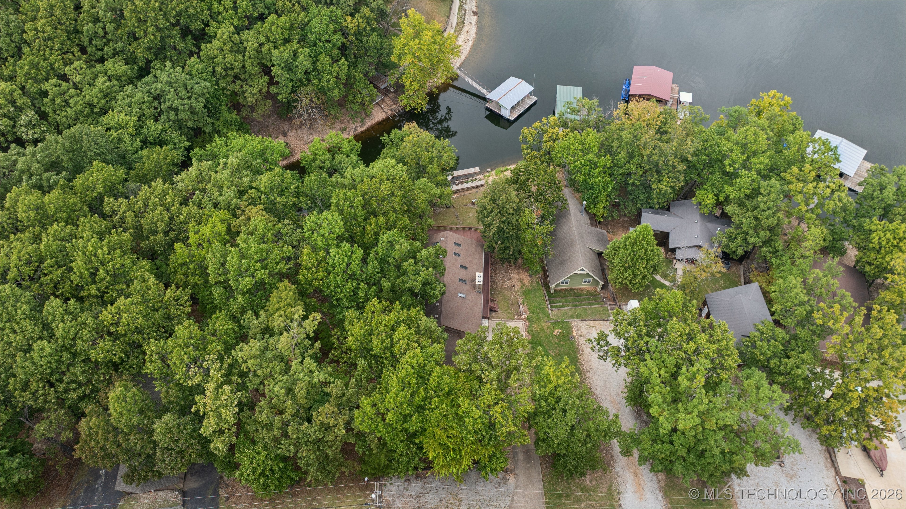 453844 Country Club Trail Property Photo 43