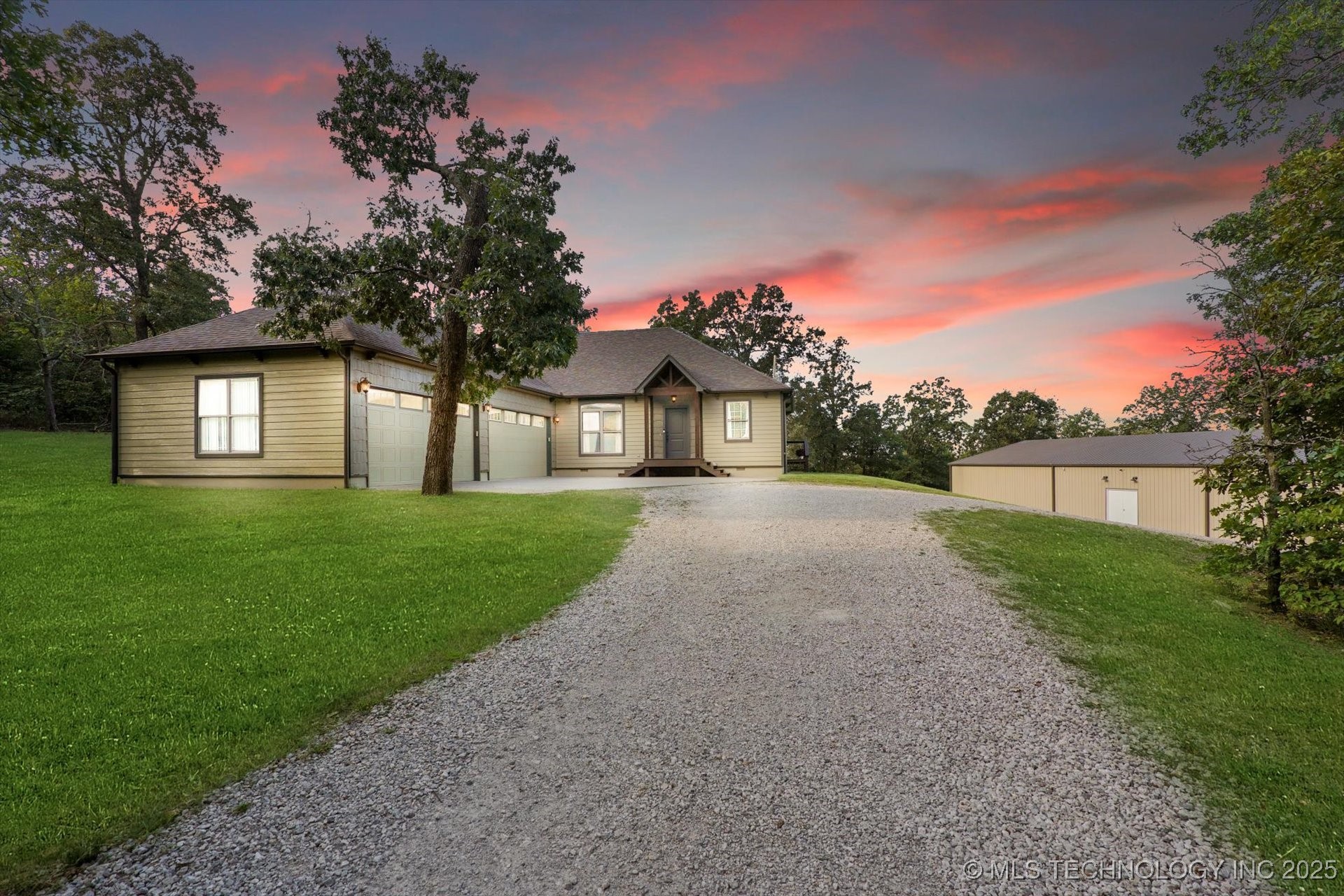 20944 E 440 Road Property Photo 1