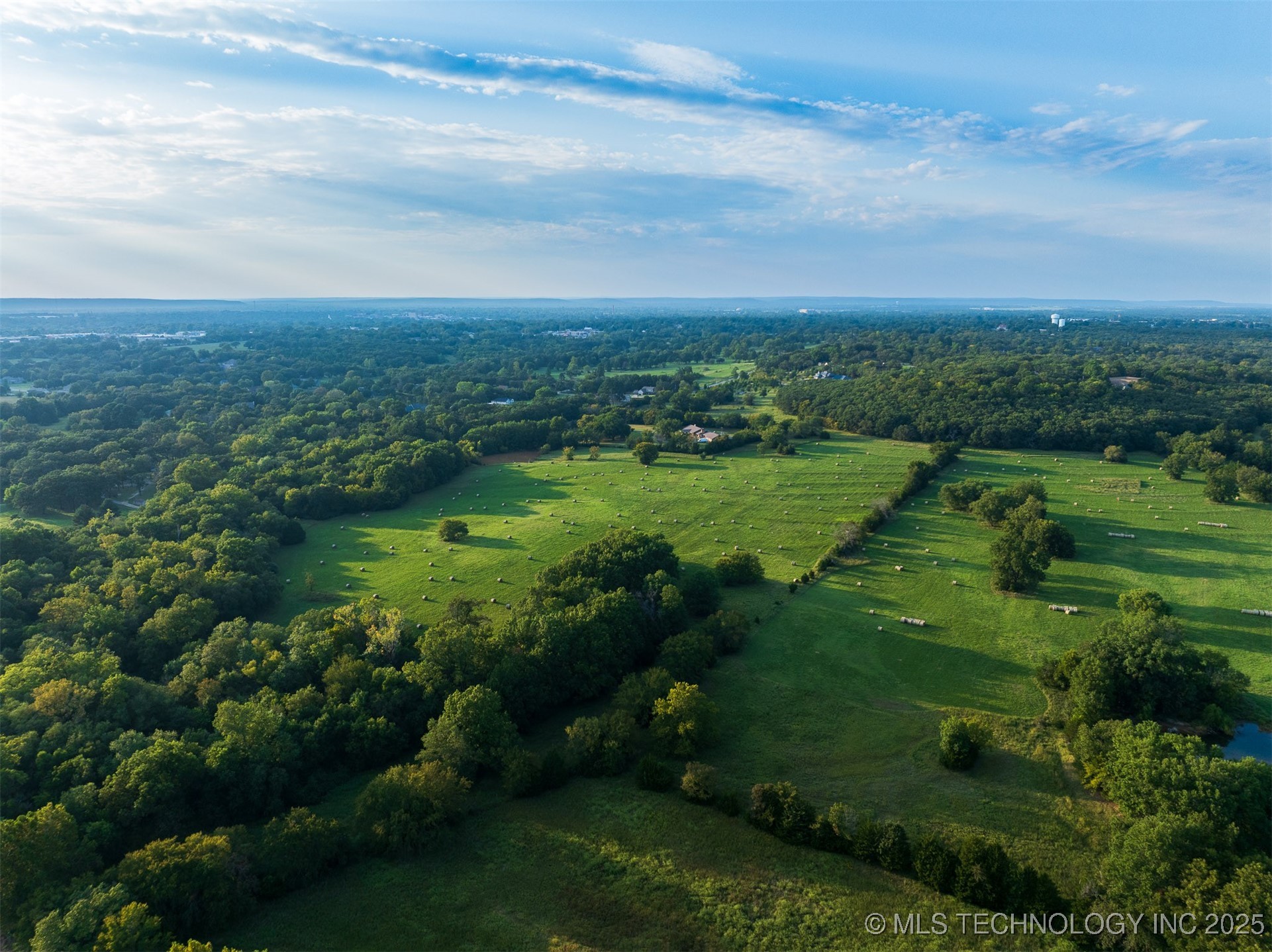 139 E 36th Street Property Photo 48