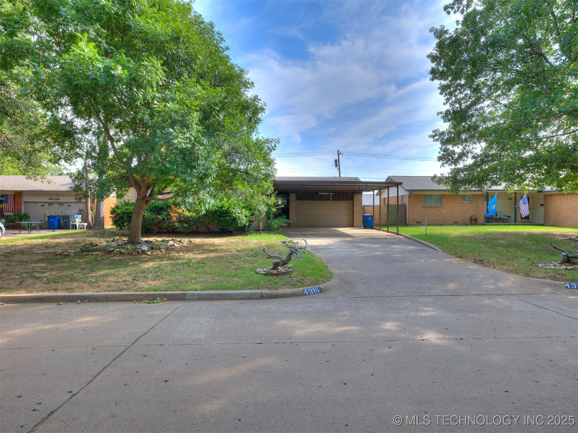 4916 E 27th Place Property Photo 3