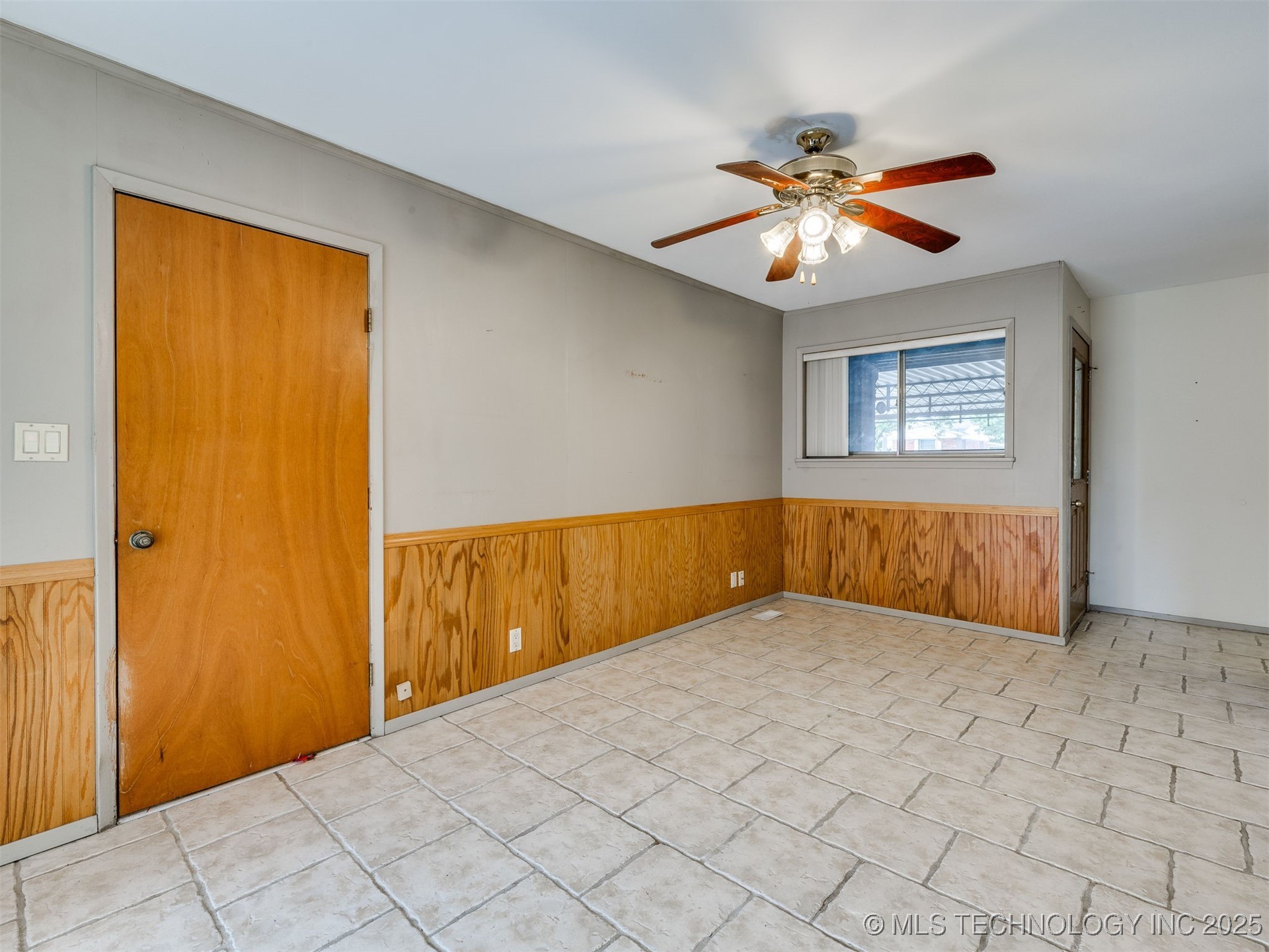 4916 E 27th Place Property Photo 10