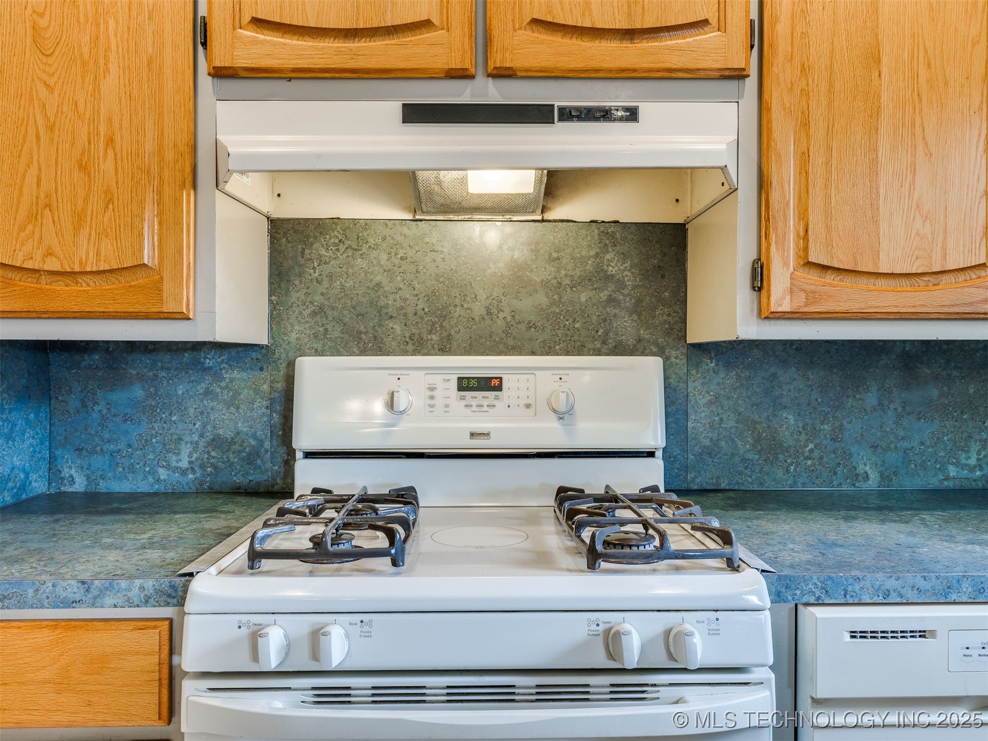 4916 E 27th Place Property Photo 17