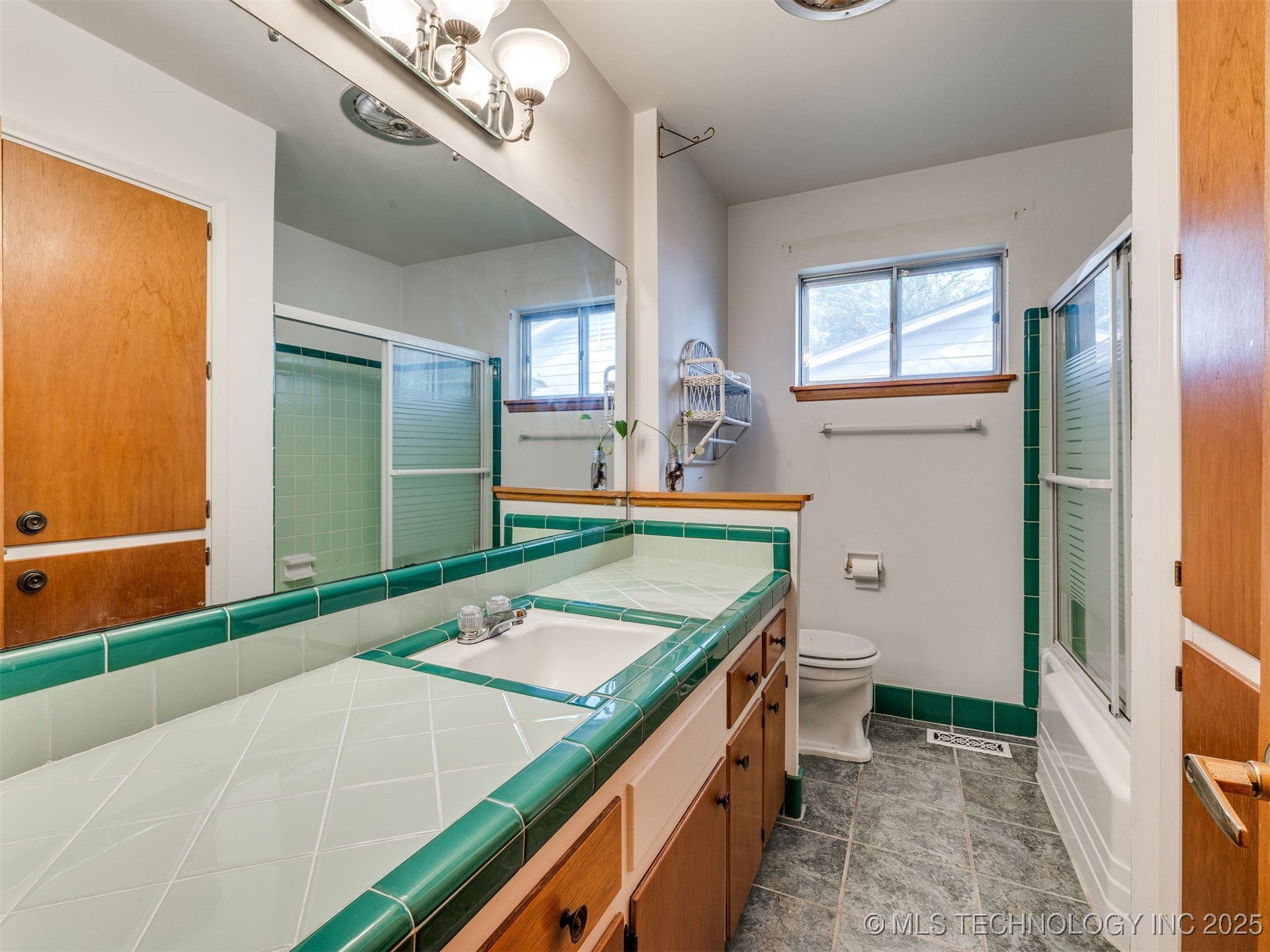 4916 E 27th Place Property Photo 28