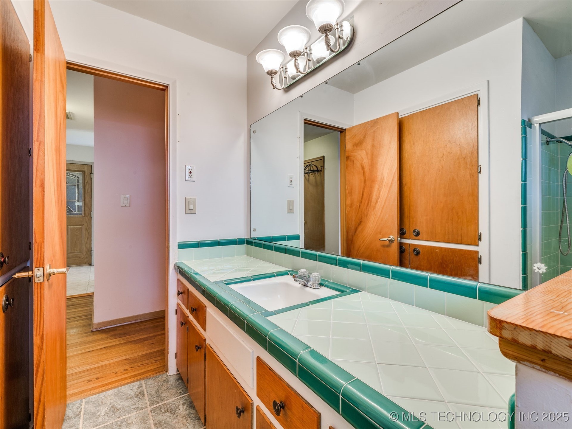 4916 E 27th Place Property Photo 30