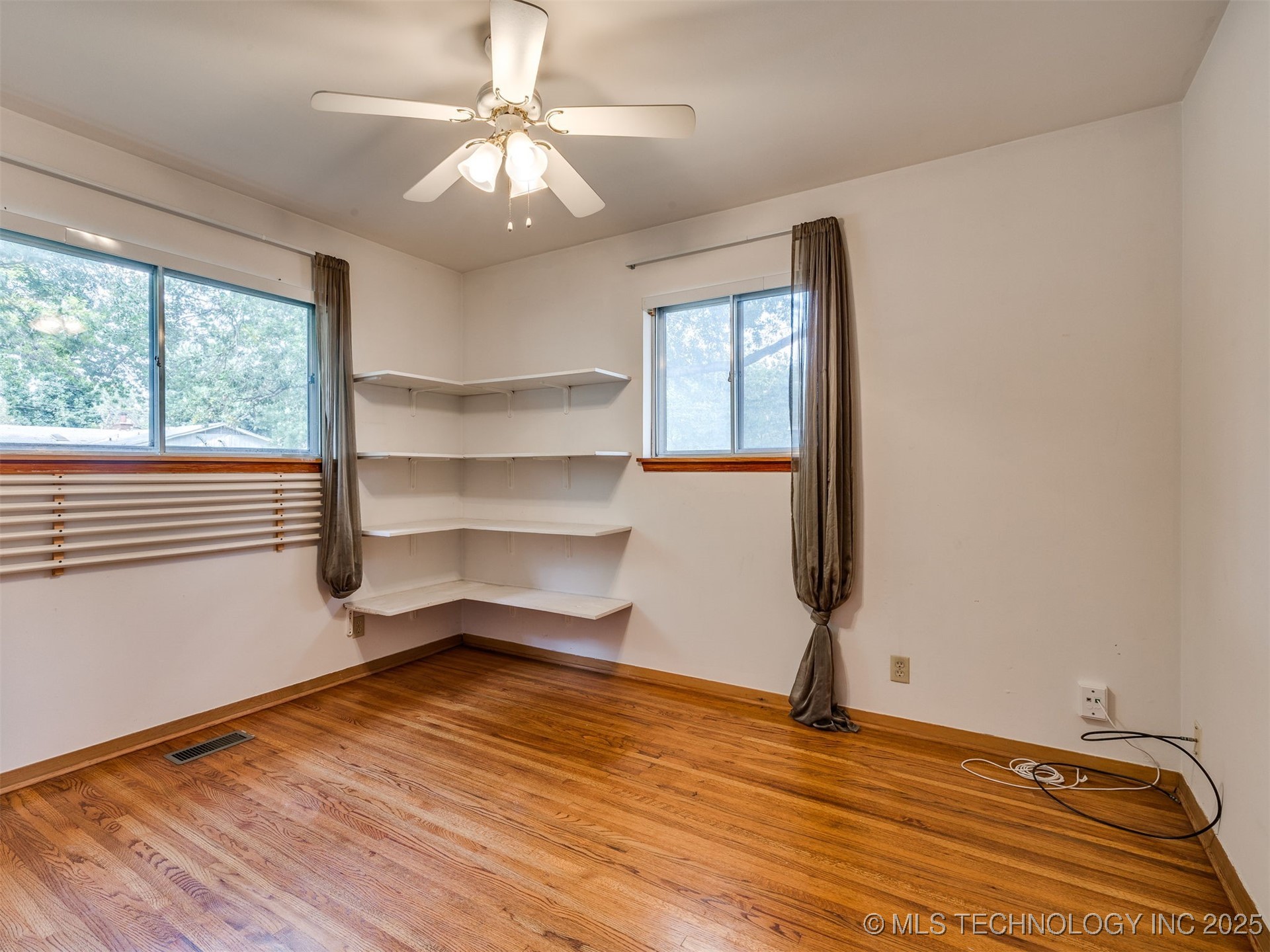 4916 E 27th Place Property Photo 33