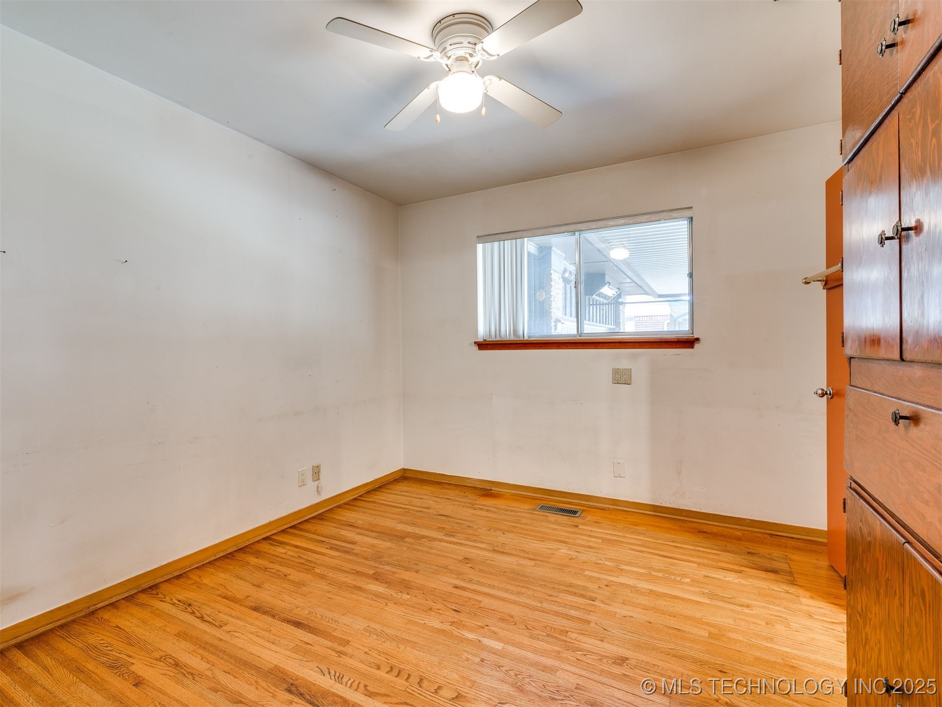 4916 E 27th Place Property Photo 43