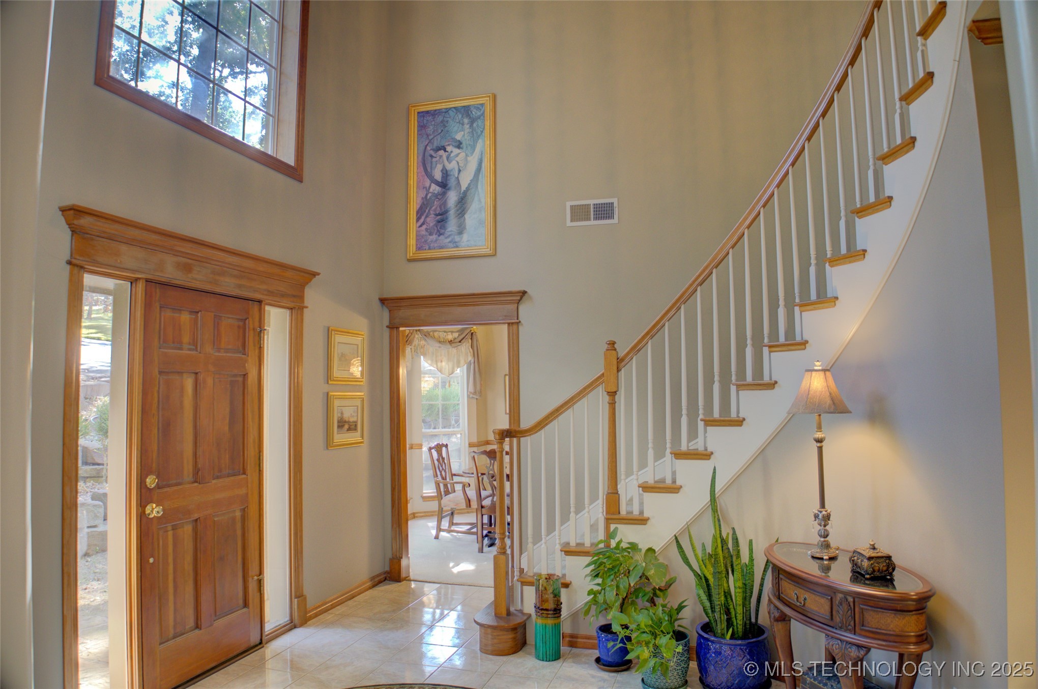 1414 N Birch Avenue Property Photo 3