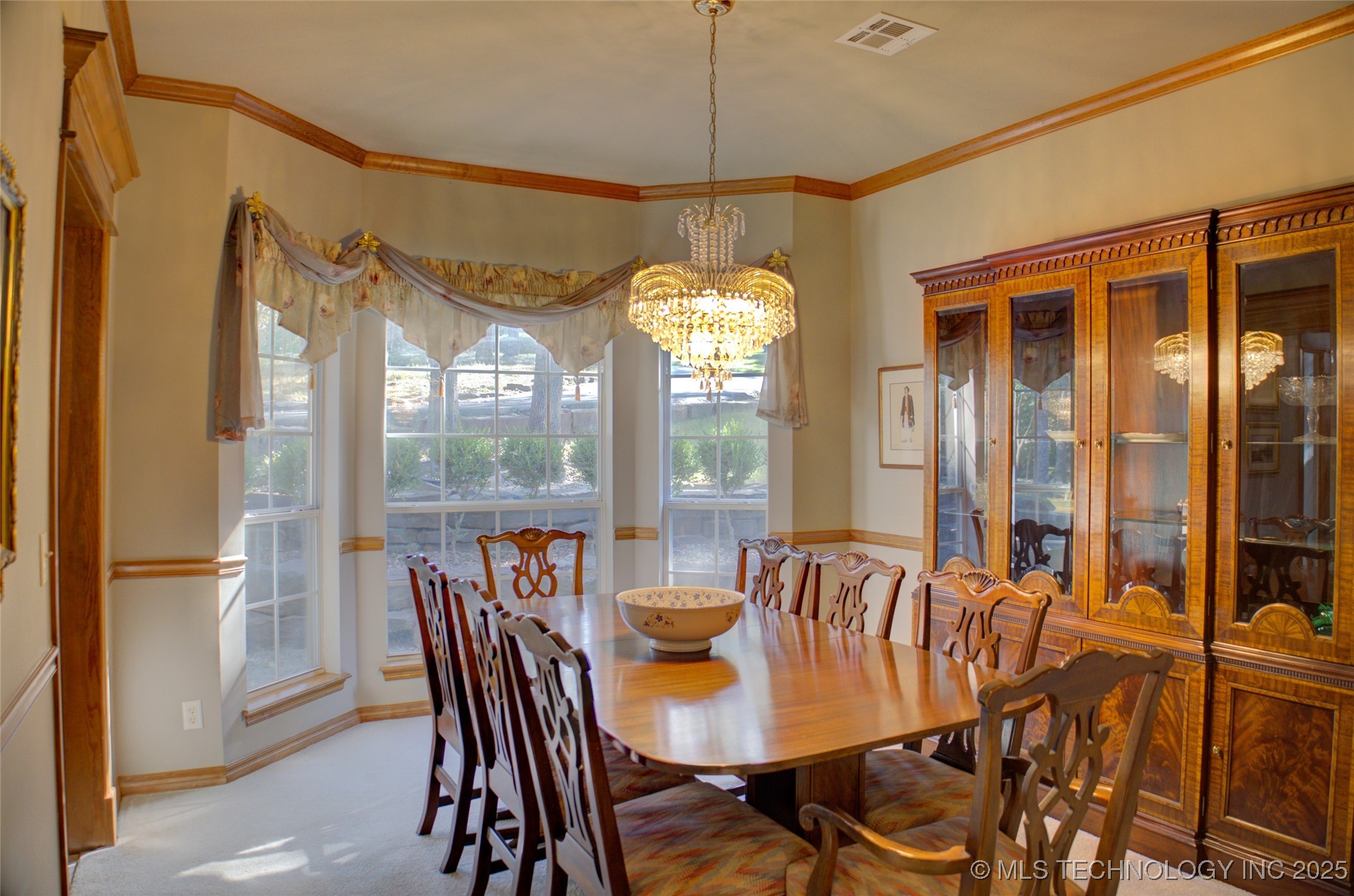 1414 N Birch Avenue Property Photo 9