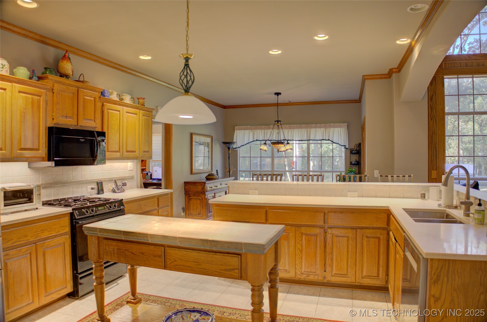 1414 N Birch Avenue Property Photo 20