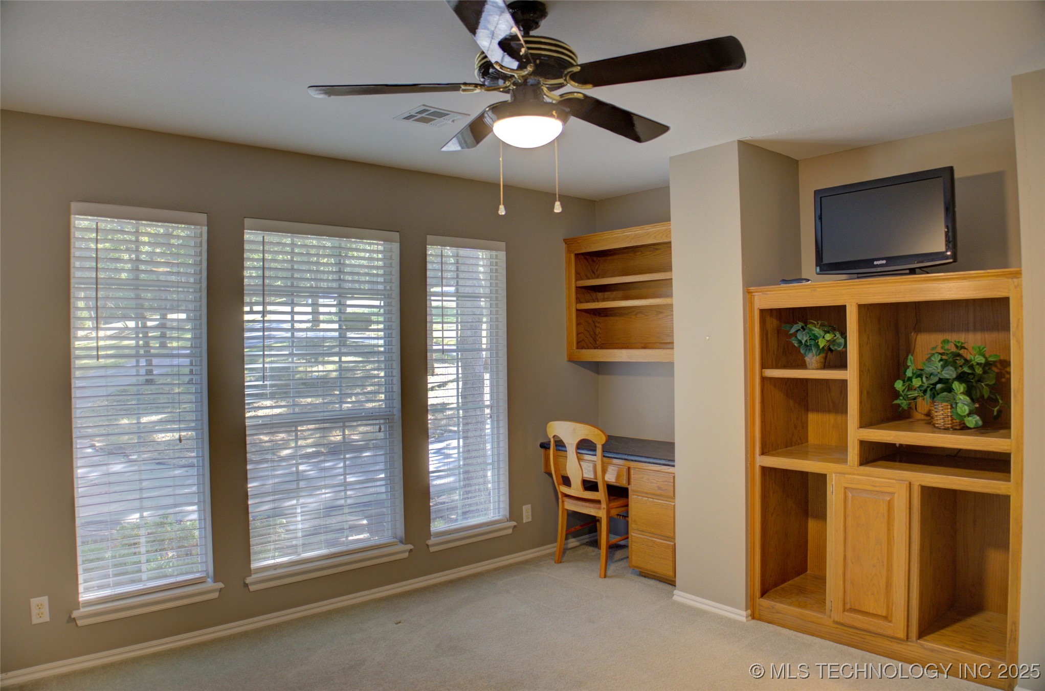 1414 N Birch Avenue Property Photo 46