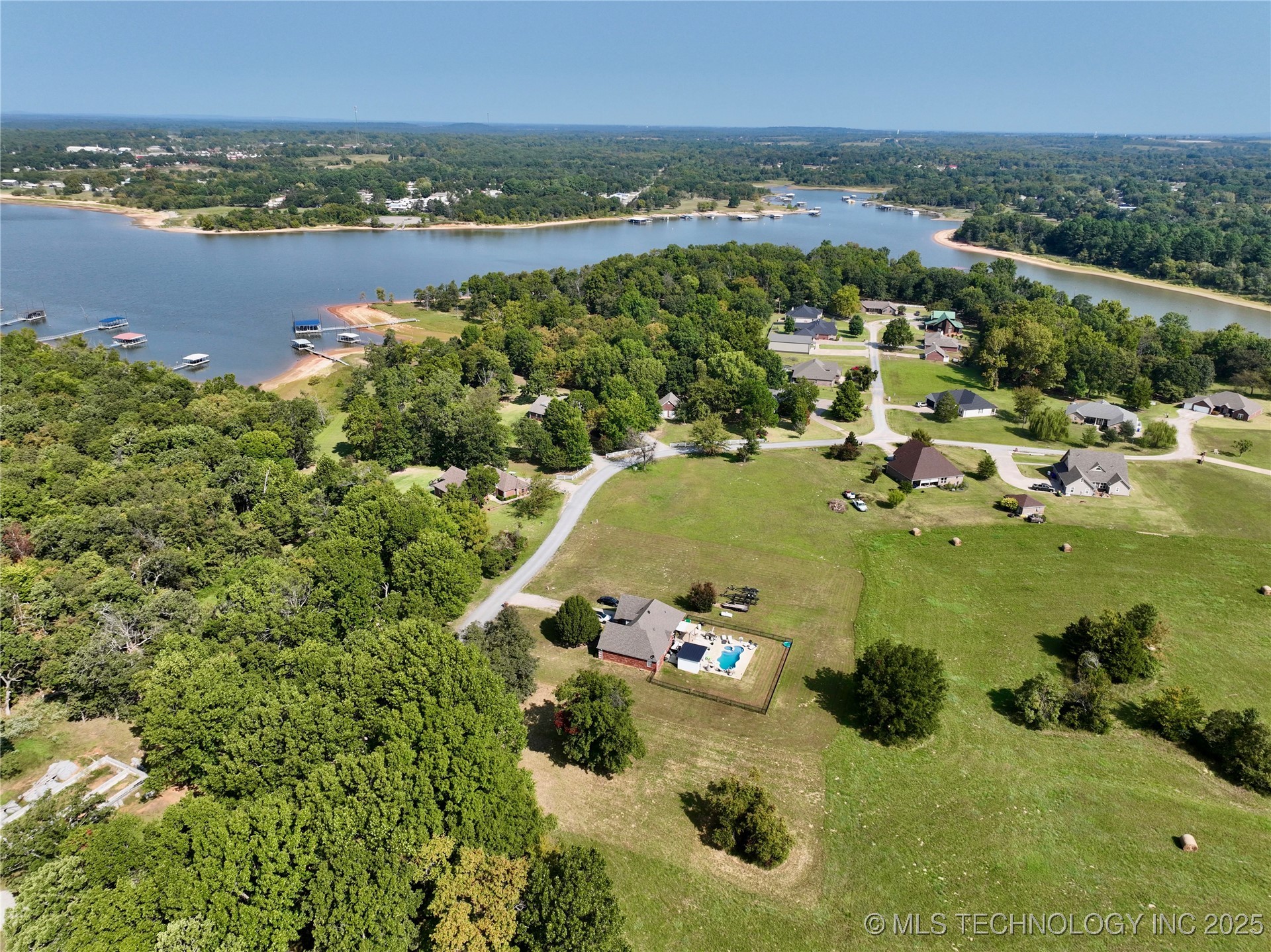 04 Meadowood Property Photo 5