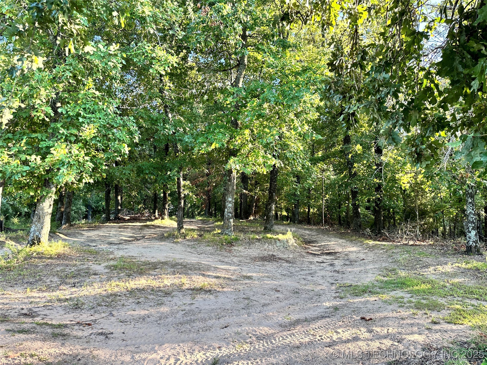 04 Meadowood Property Photo 7