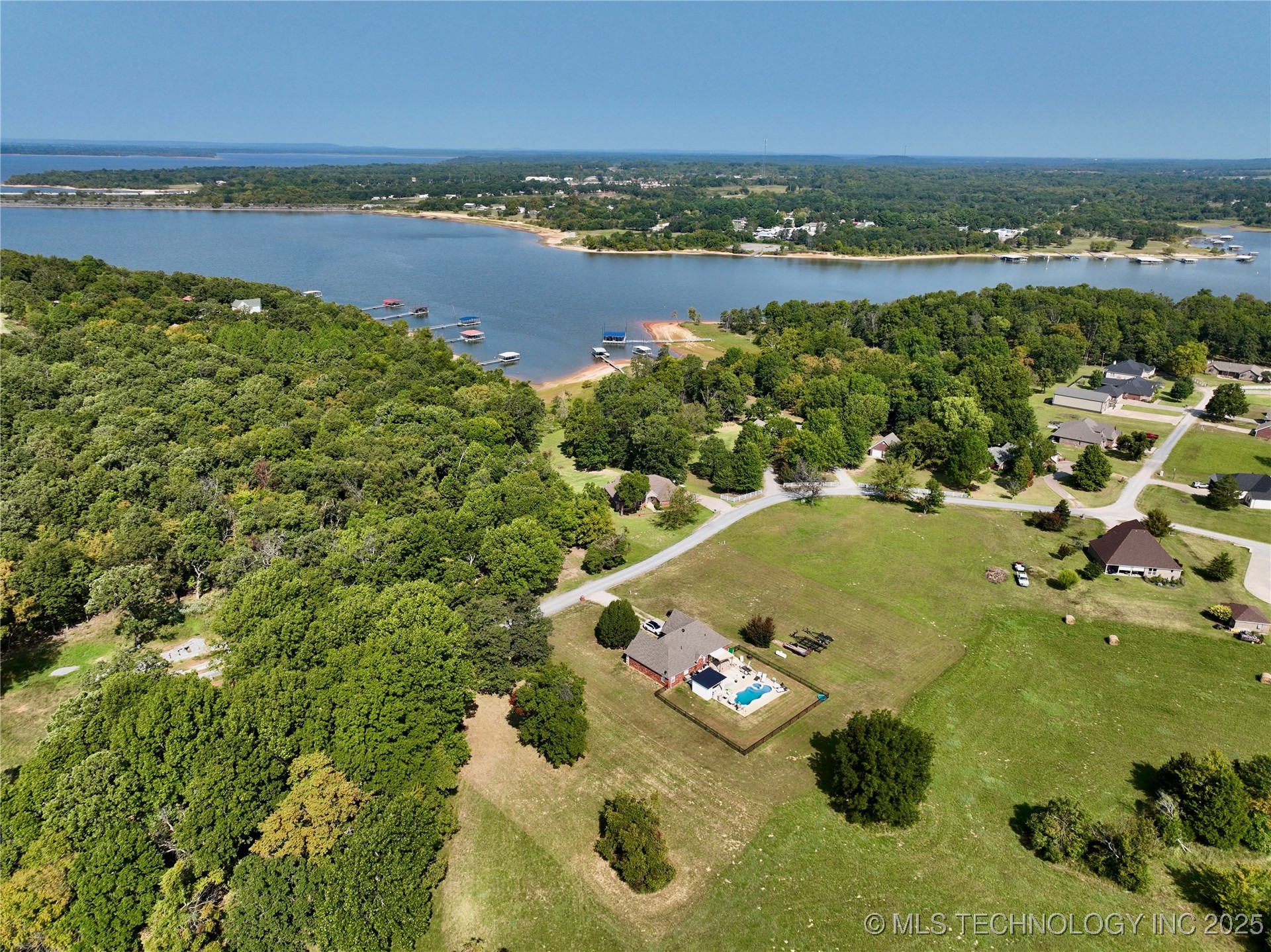 04 Meadowood Property Photo 10