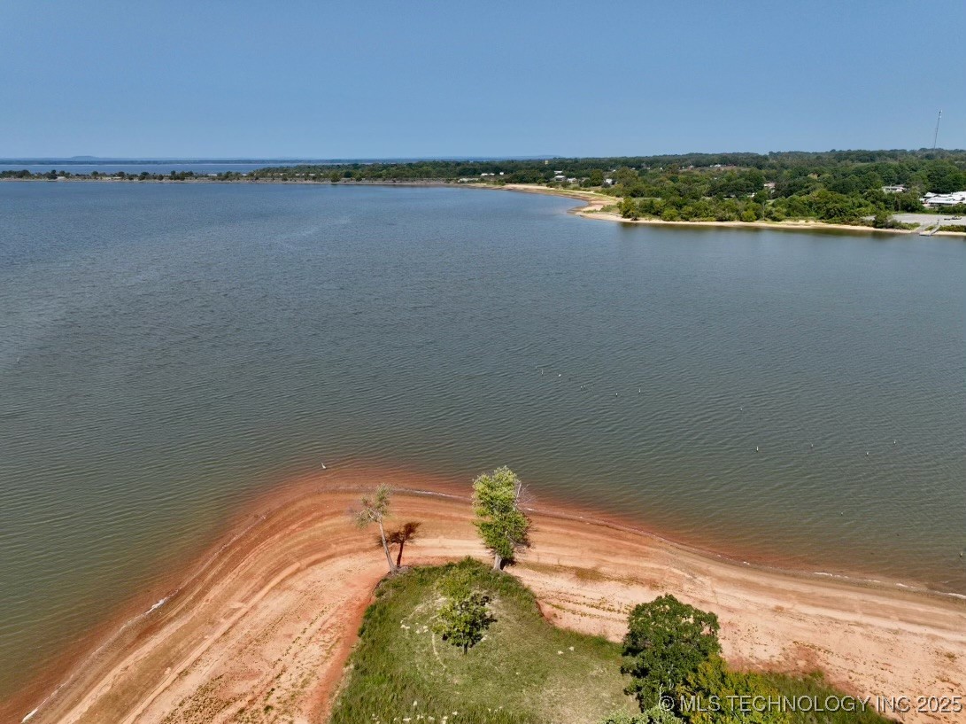 04 Meadowood Property Photo 13