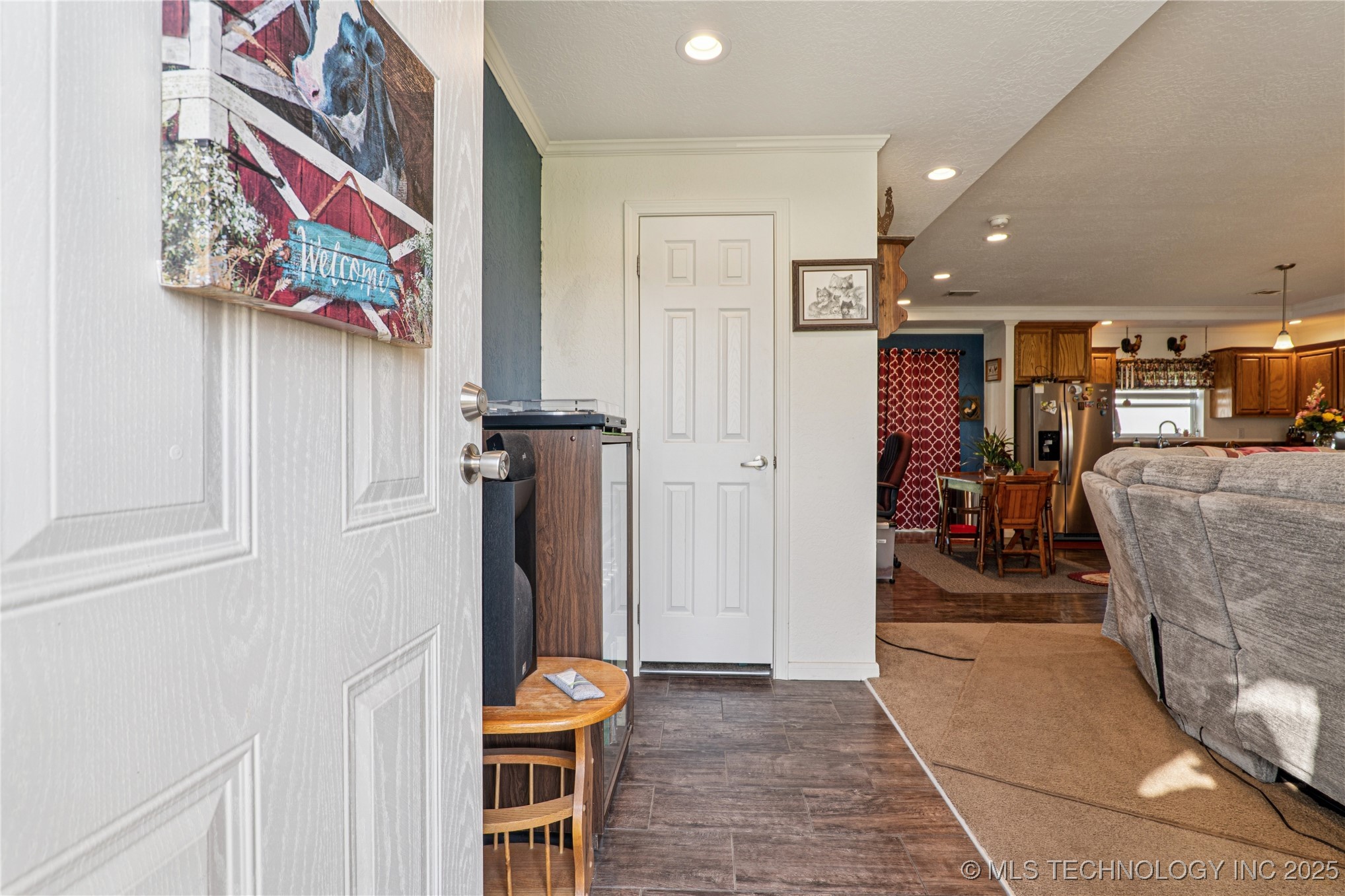 438347 E 330 Road Property Photo 5