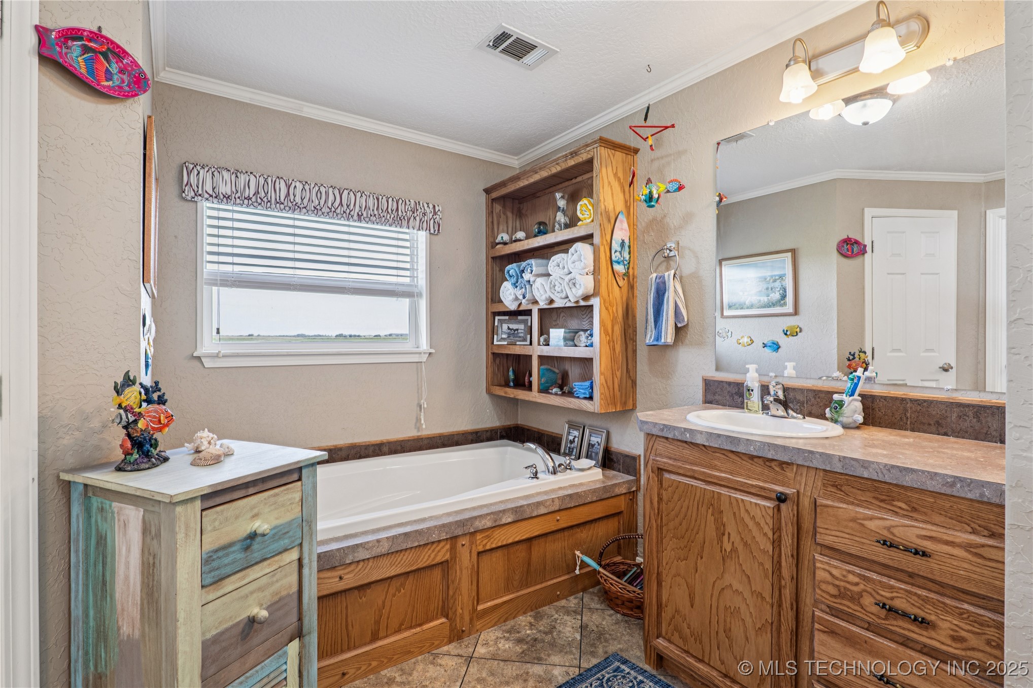 438347 E 330 Road Property Photo 17