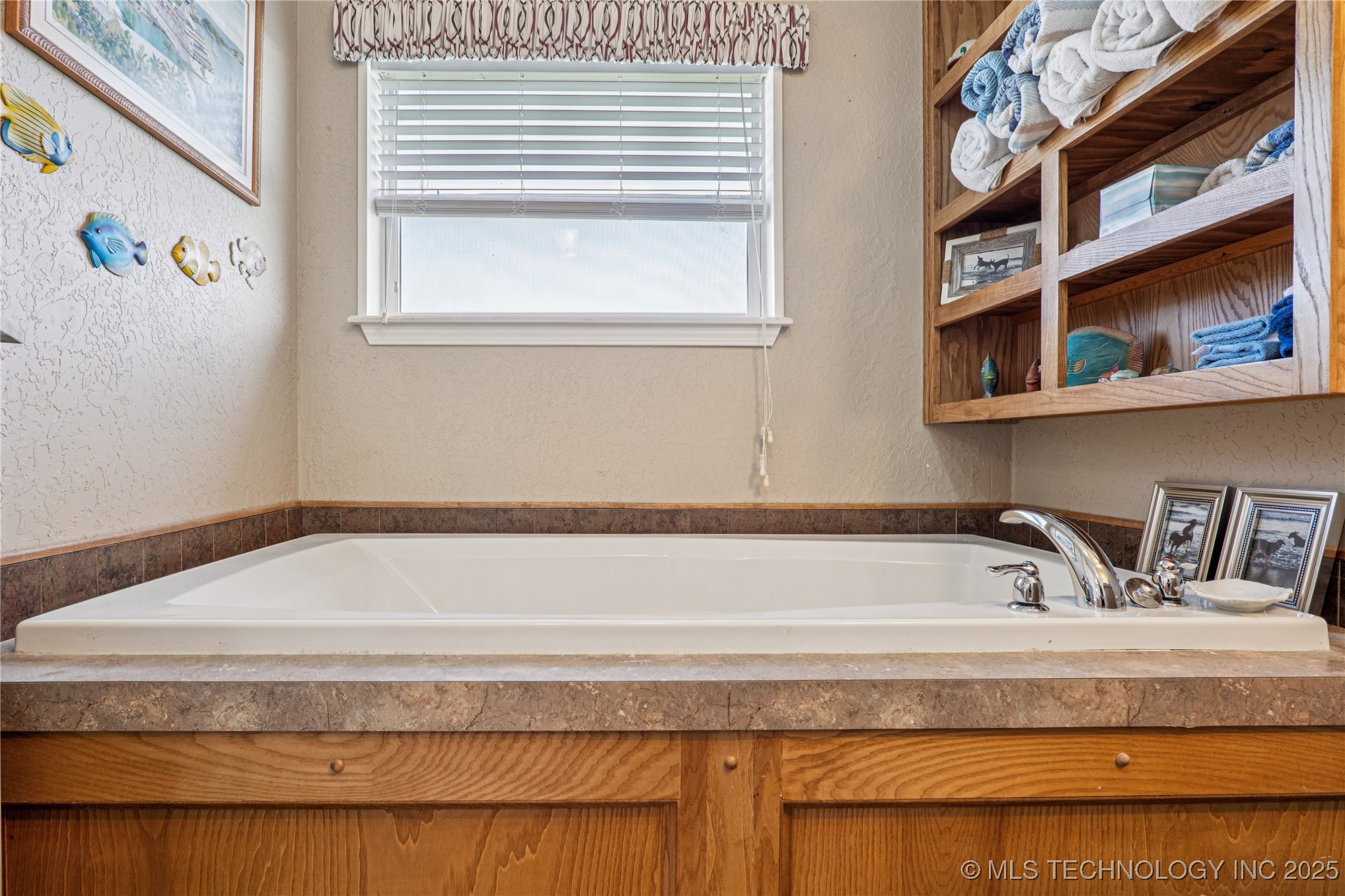 438347 E 330 Road Property Photo 18