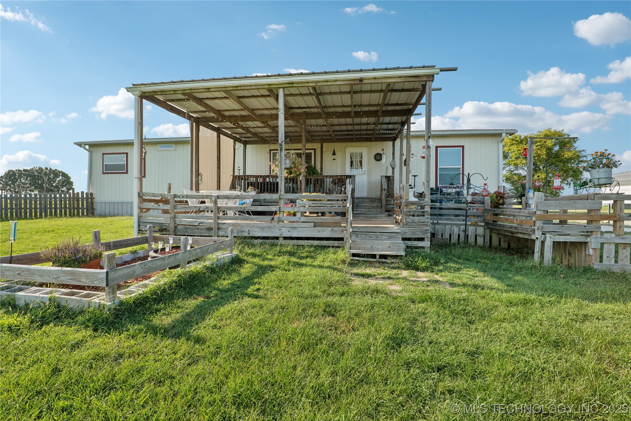 438347 E 330 Road Property Photo 32