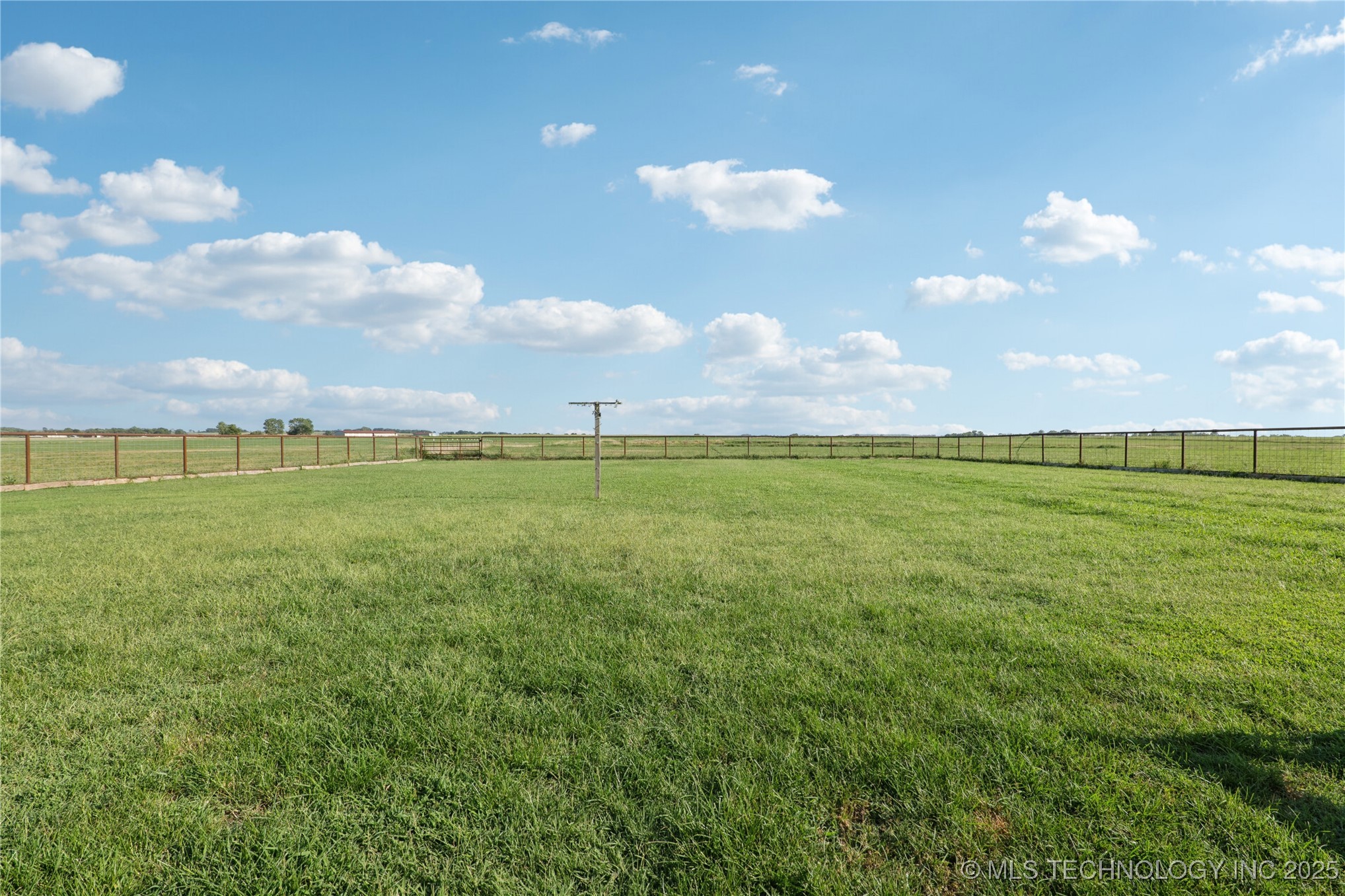 438347 E 330 Road Property Photo 33