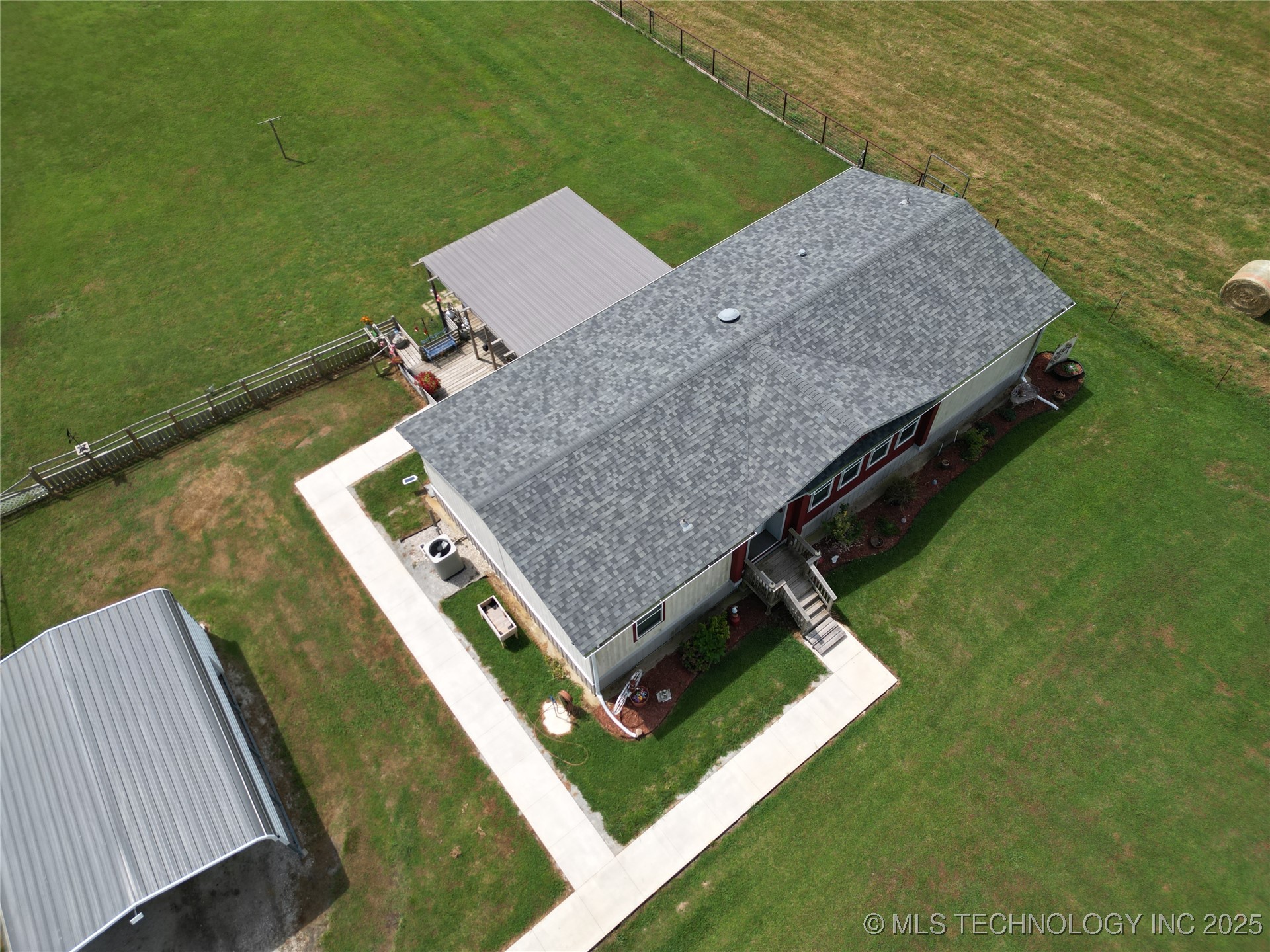 438347 E 330 Road Property Photo 48