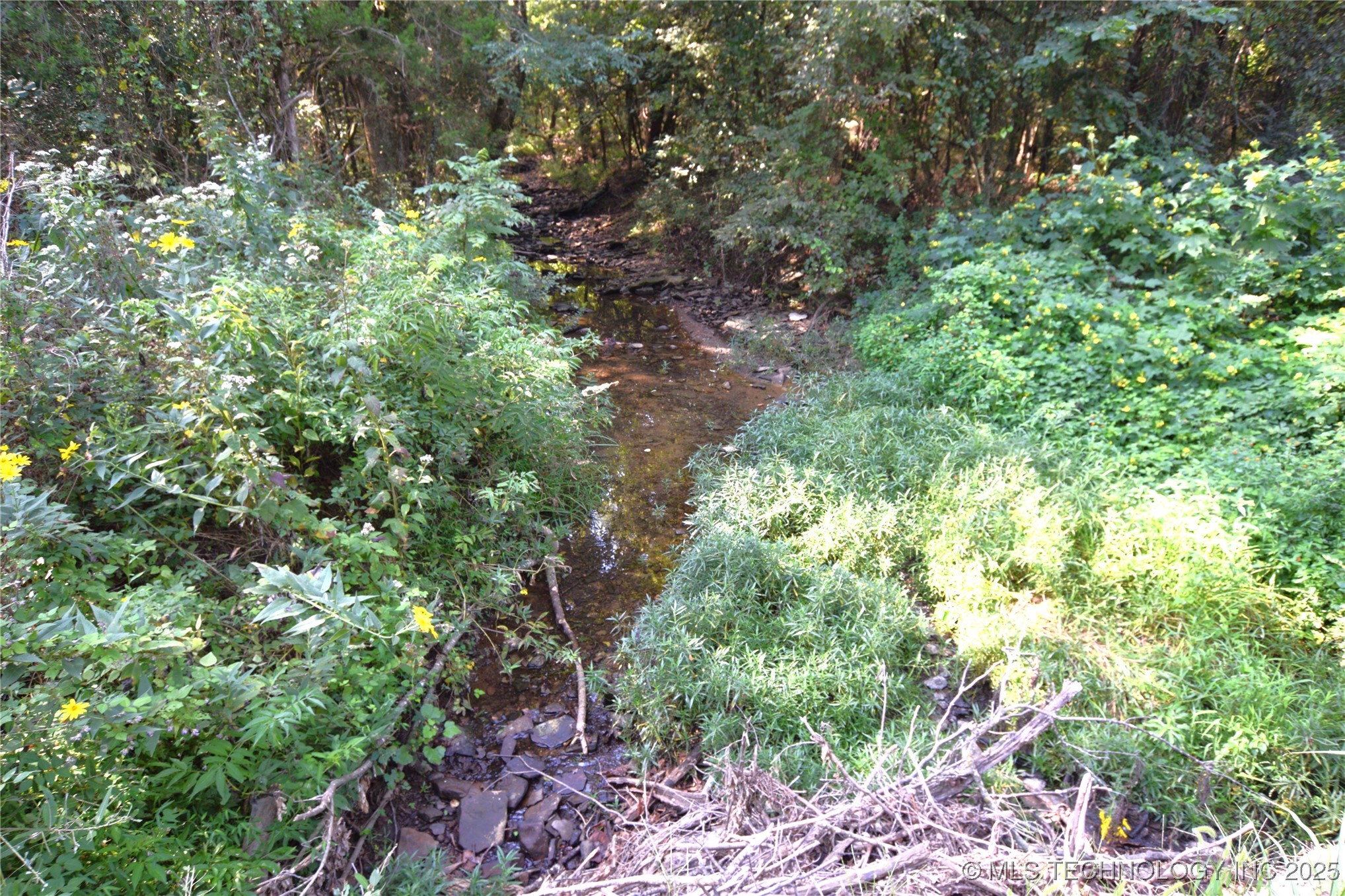 475201 E 850 Road Property Photo 1