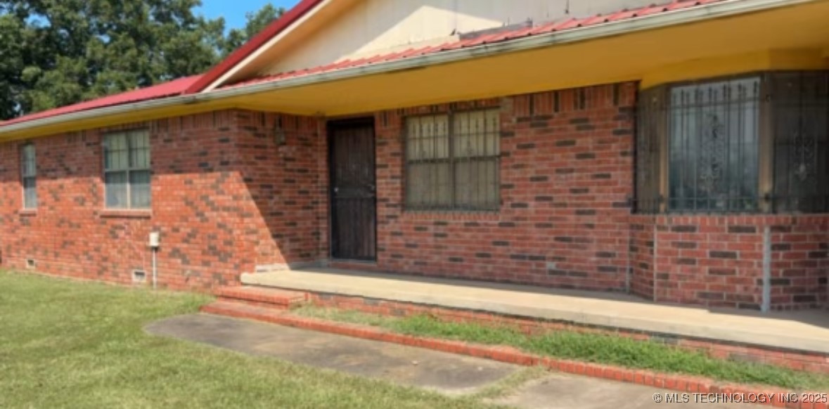 411321 E 1080 Road Property Photo 2