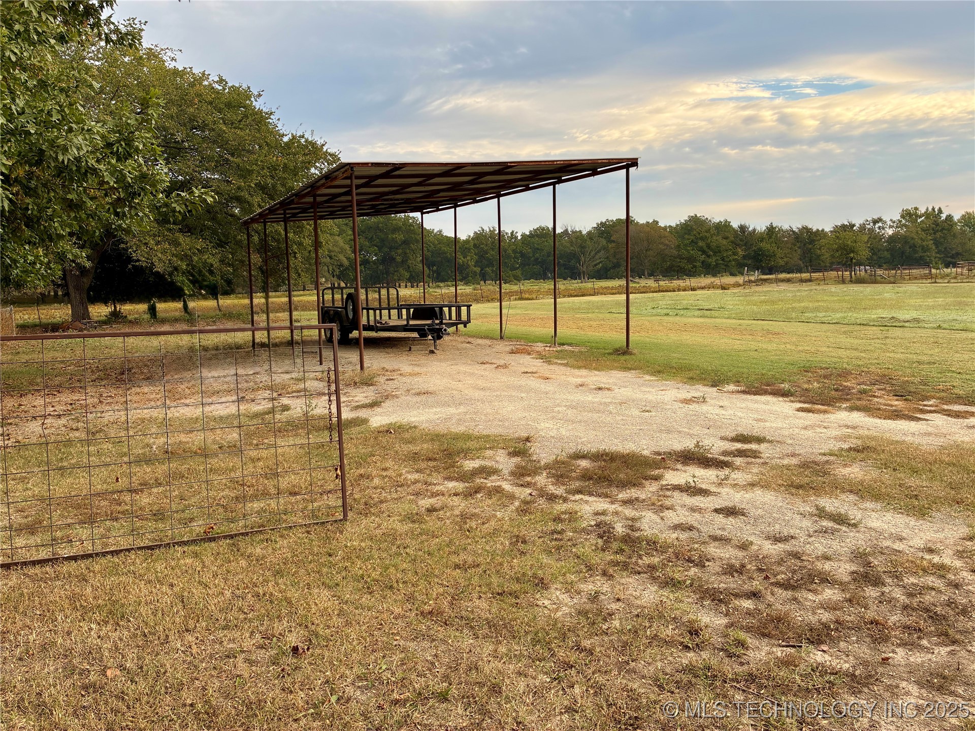 411321 E 1080 Road Property Photo 5