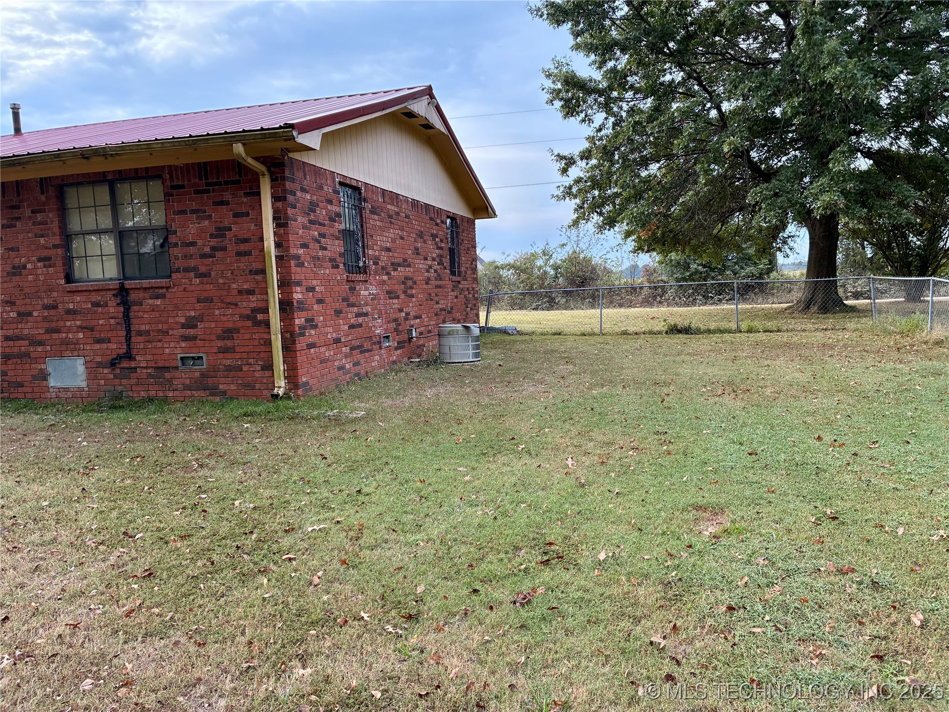 411321 E 1080 Road Property Photo 7