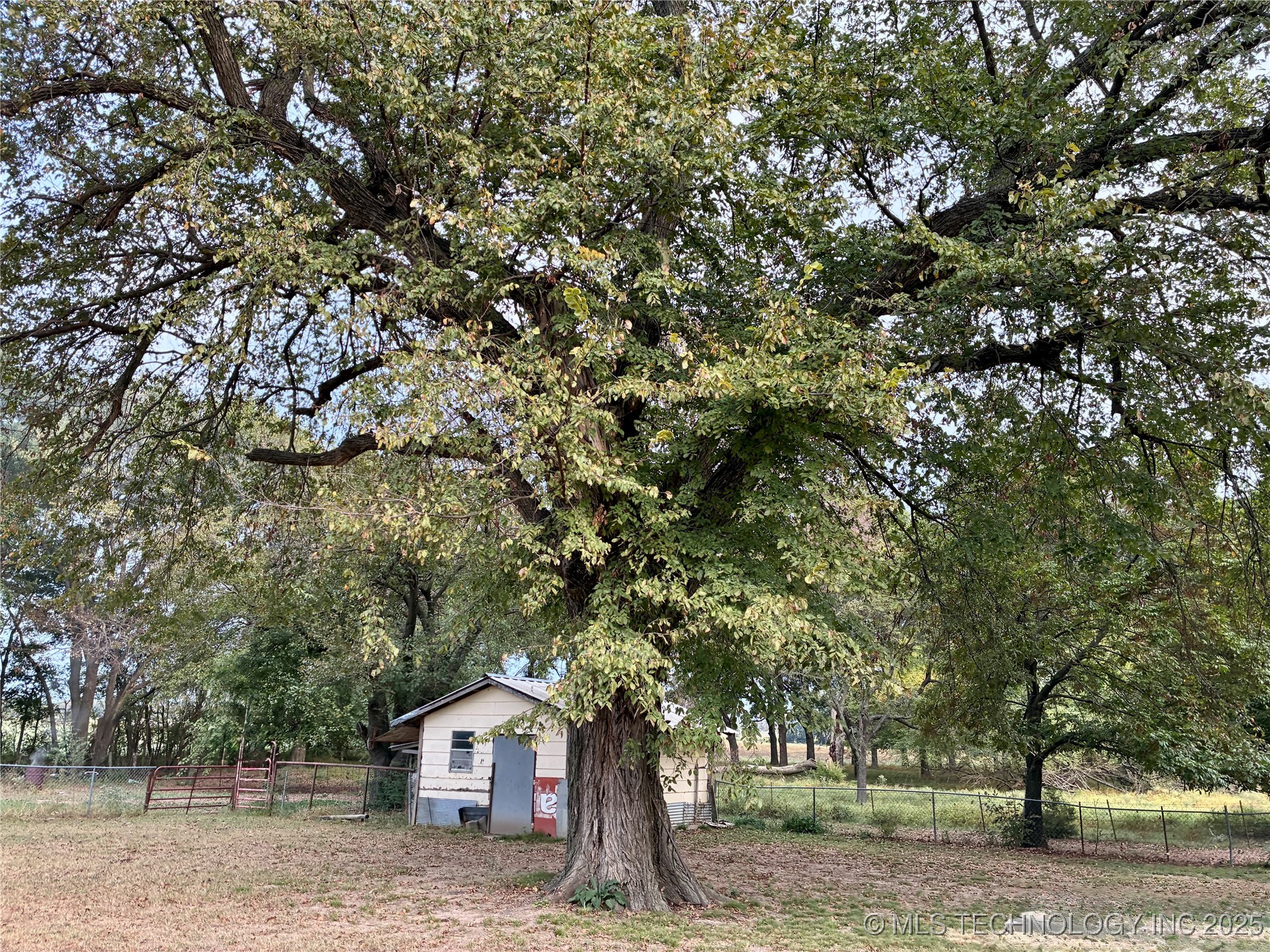 411321 E 1080 Road Property Photo 23