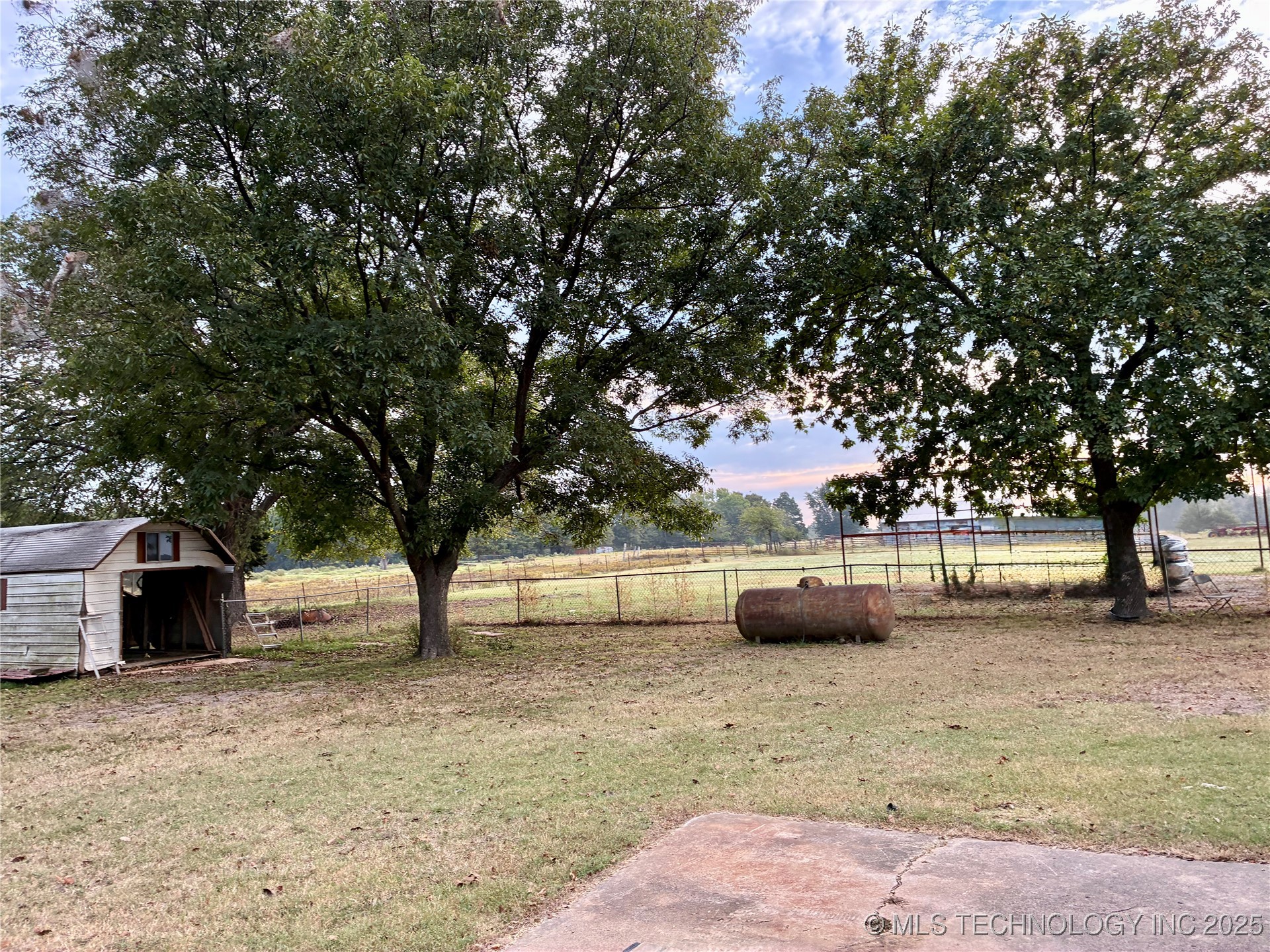 411321 E 1080 Road Property Photo 26