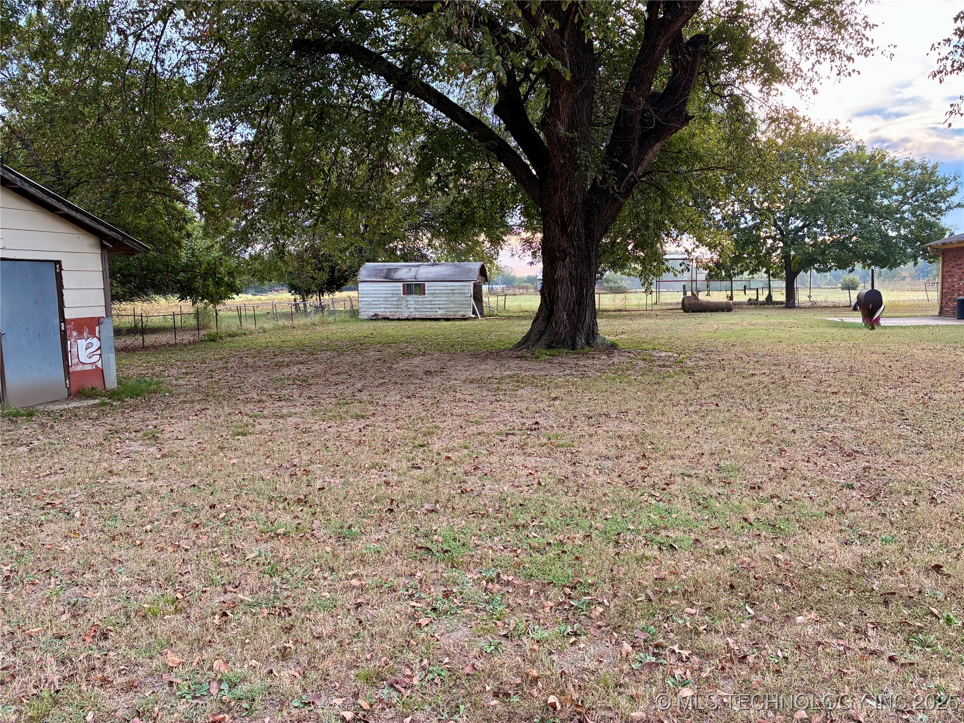 411321 E 1080 Road Property Photo 27