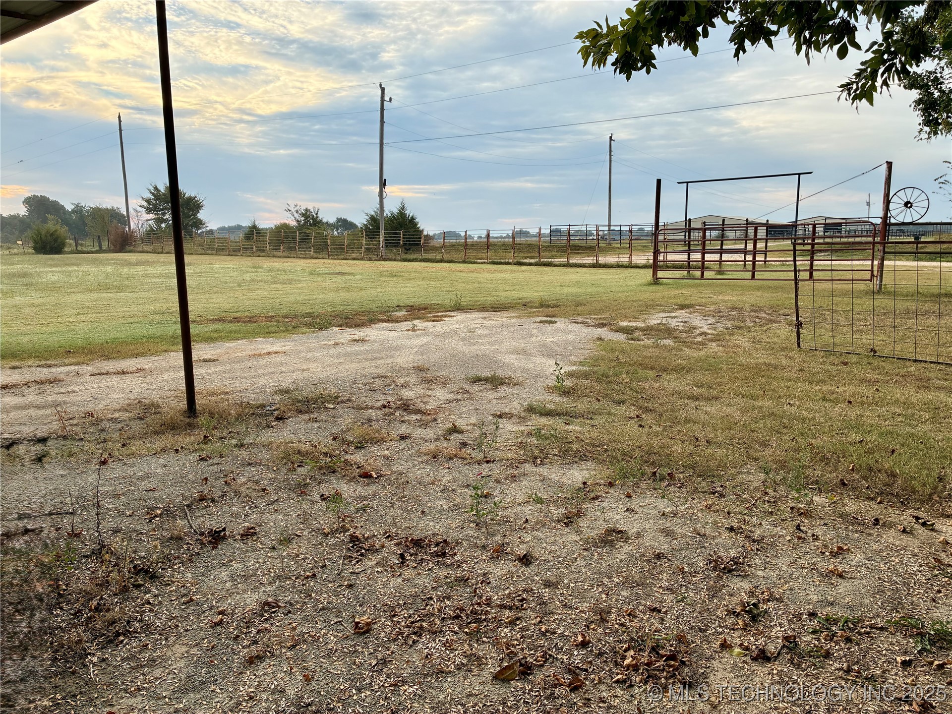 411321 E 1080 Road Property Photo 29