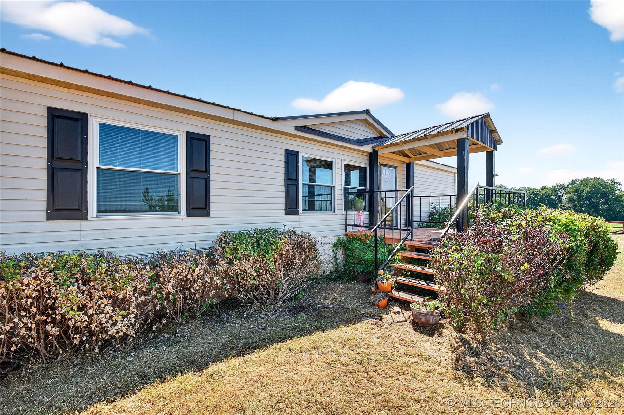 12085 Keys Property Photo 1