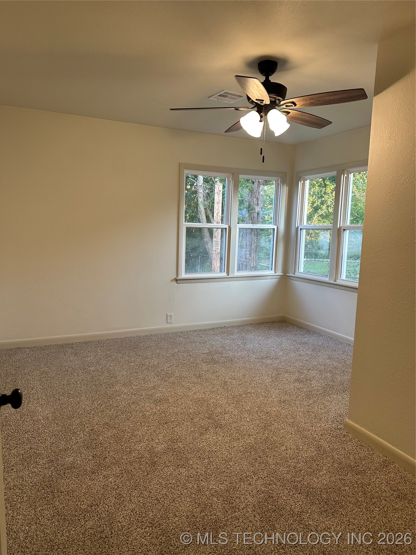 800 S 9th Property Photo 5