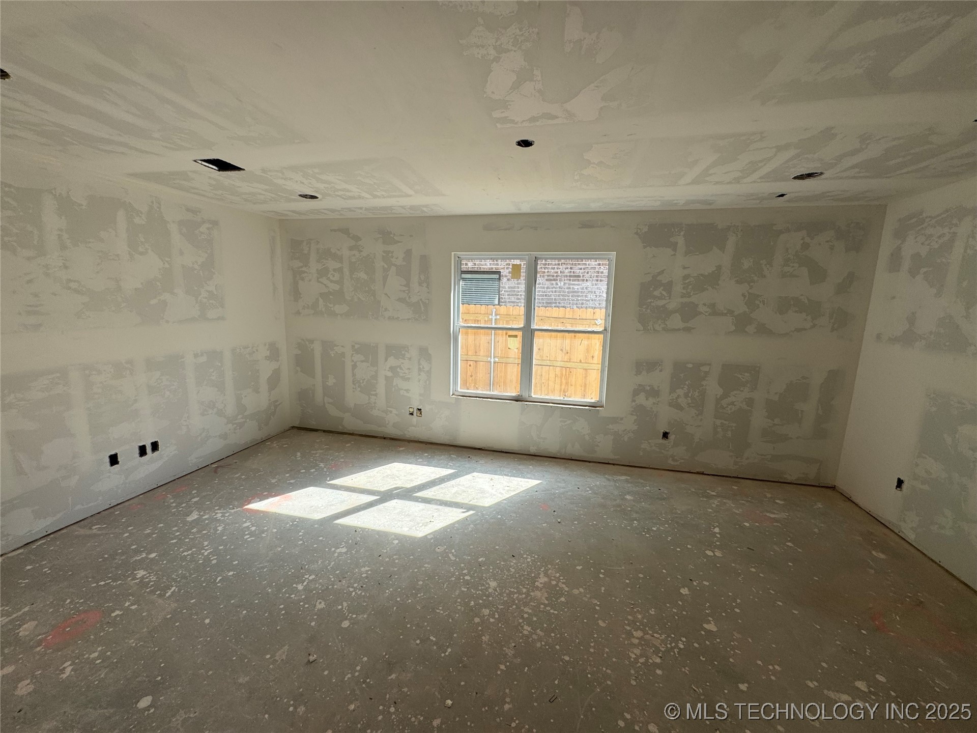 5914 E 128th Street S Property Photo 5