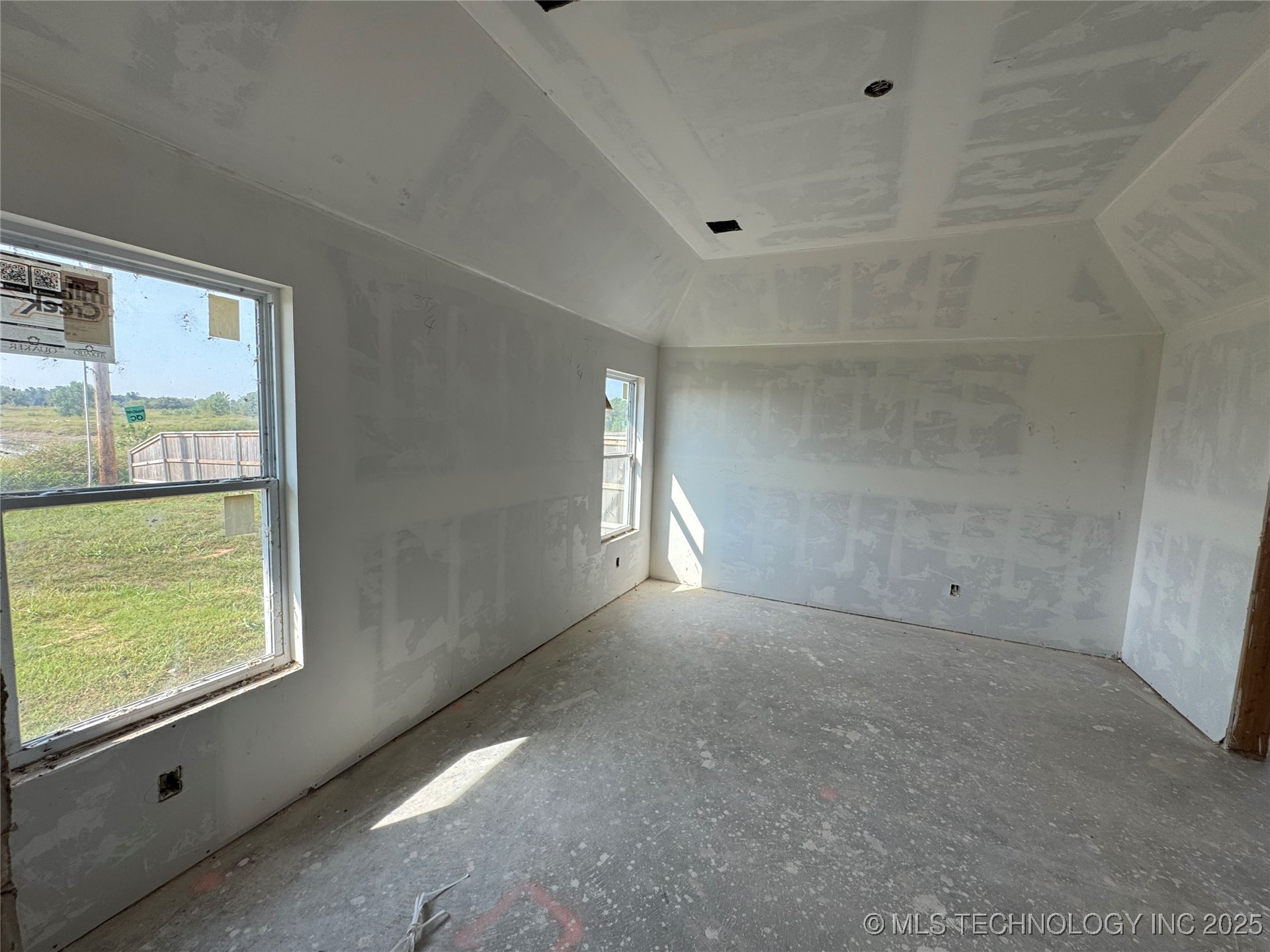 5914 E 128th Street S Property Photo 10