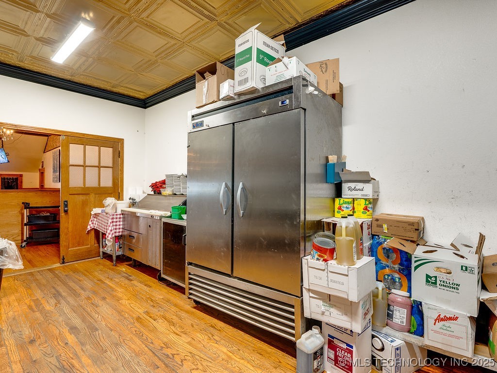 203 E Main Property Photo 10