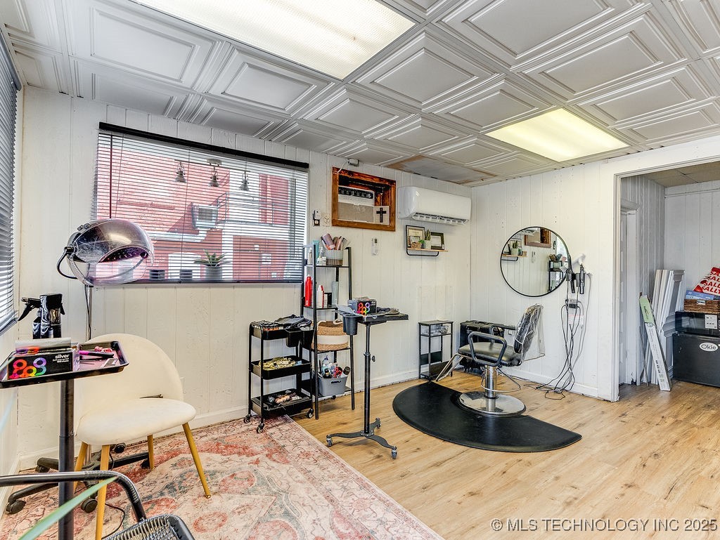 203 E Main Property Photo 19