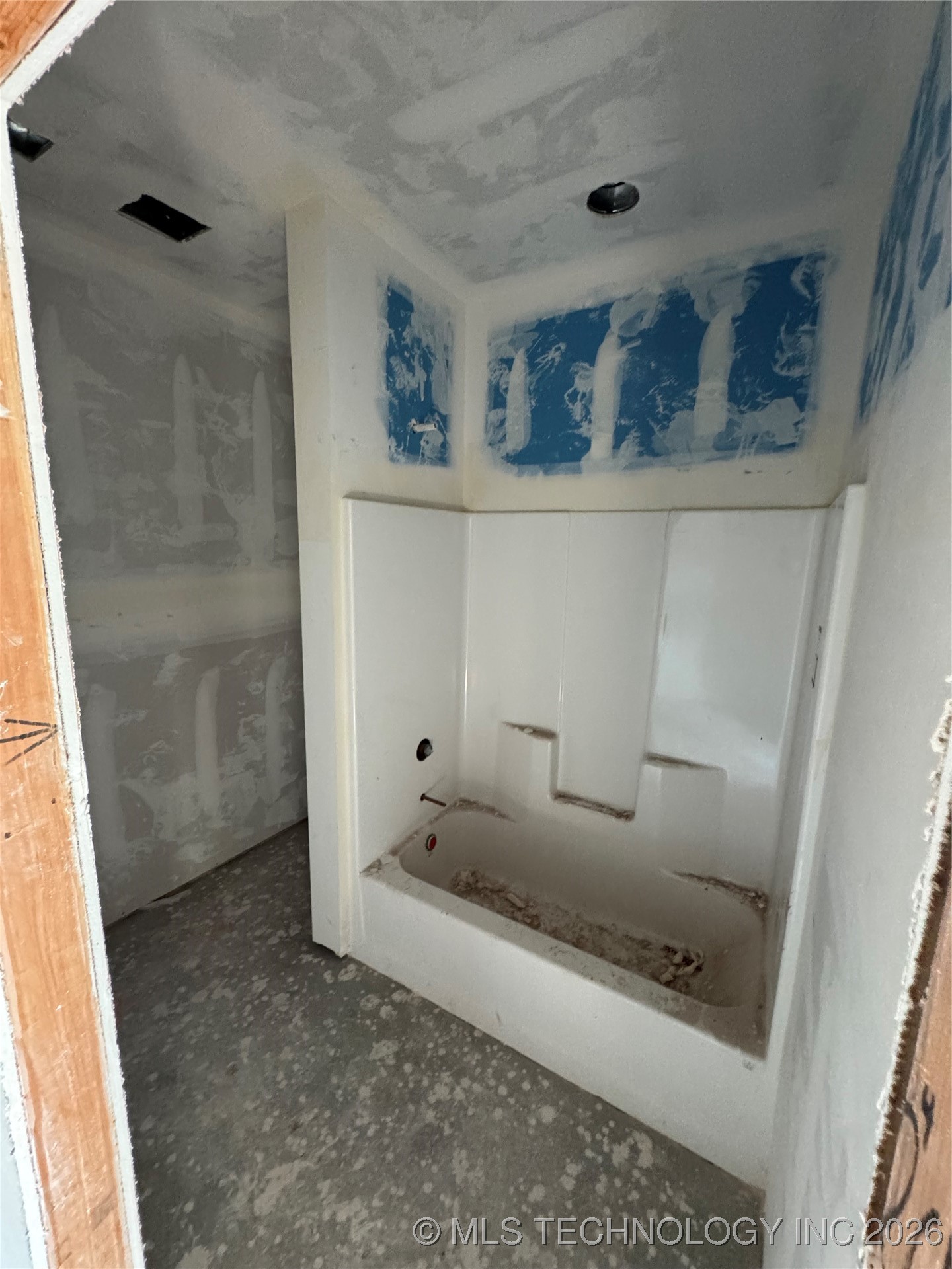 5901 E 126th Place S Property Photo 5