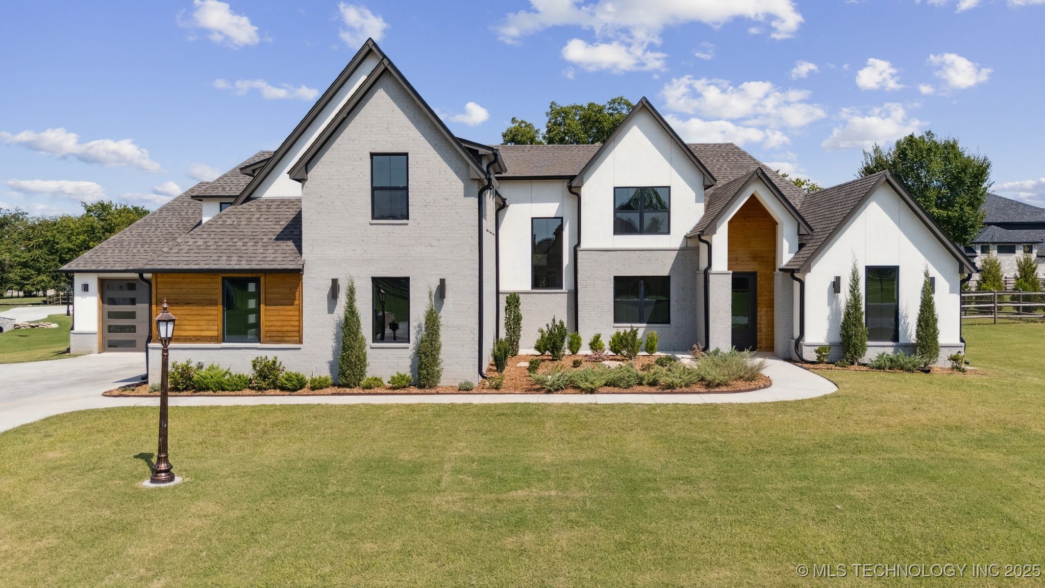 6543 N Blue Sage Drive Property Photo 1